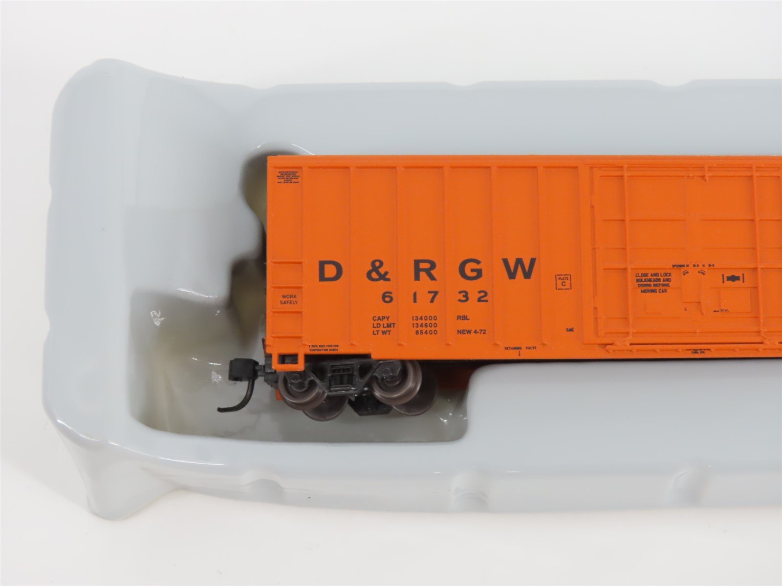 N Scale Athearn 11406 D&RGW Rio Grande 50' FMC Plug Door Box Car #61732