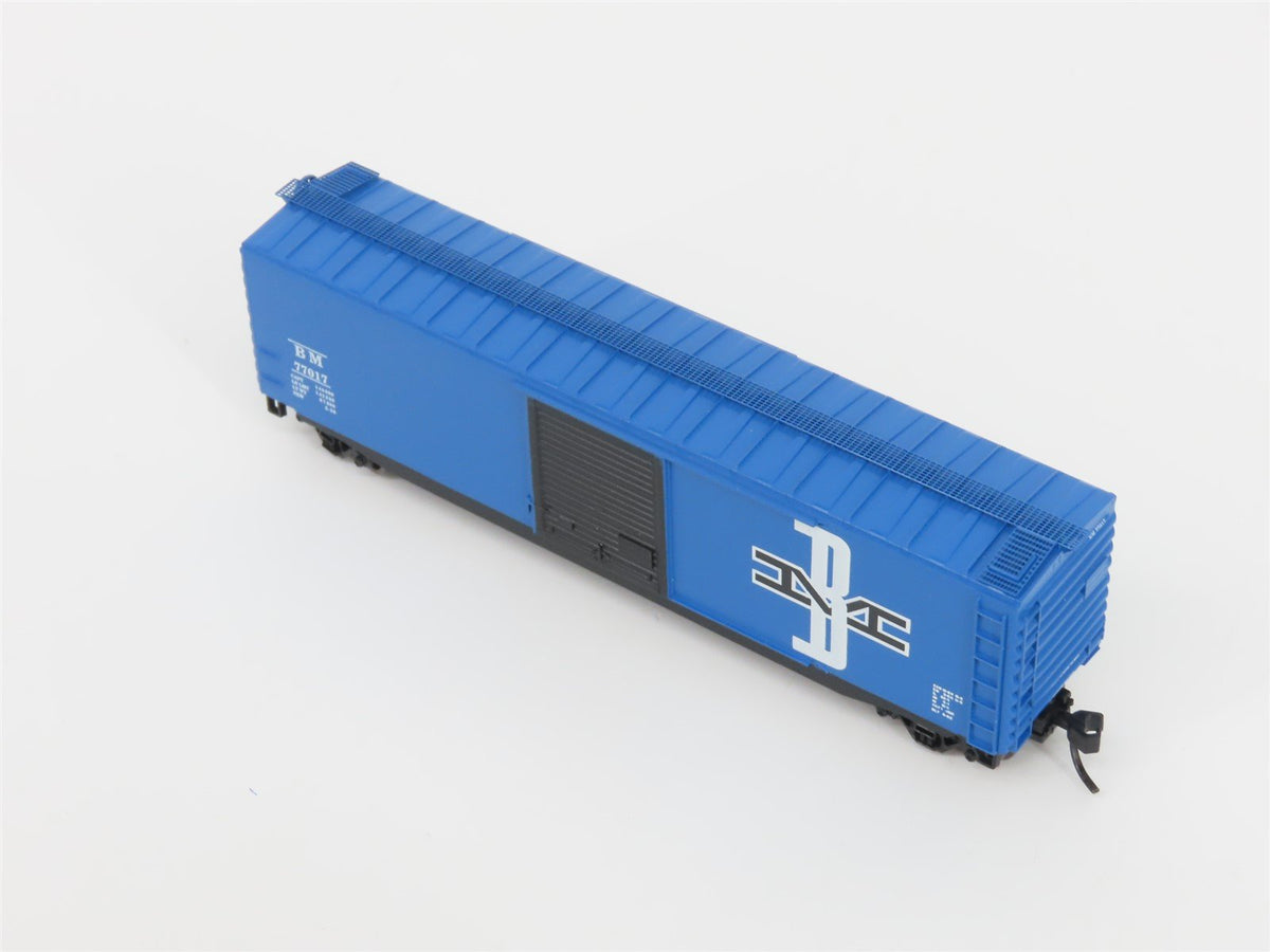 N Scale Athearn 14125 BM Boston &amp; Maine 50&#39; Single Door Box Car #77017