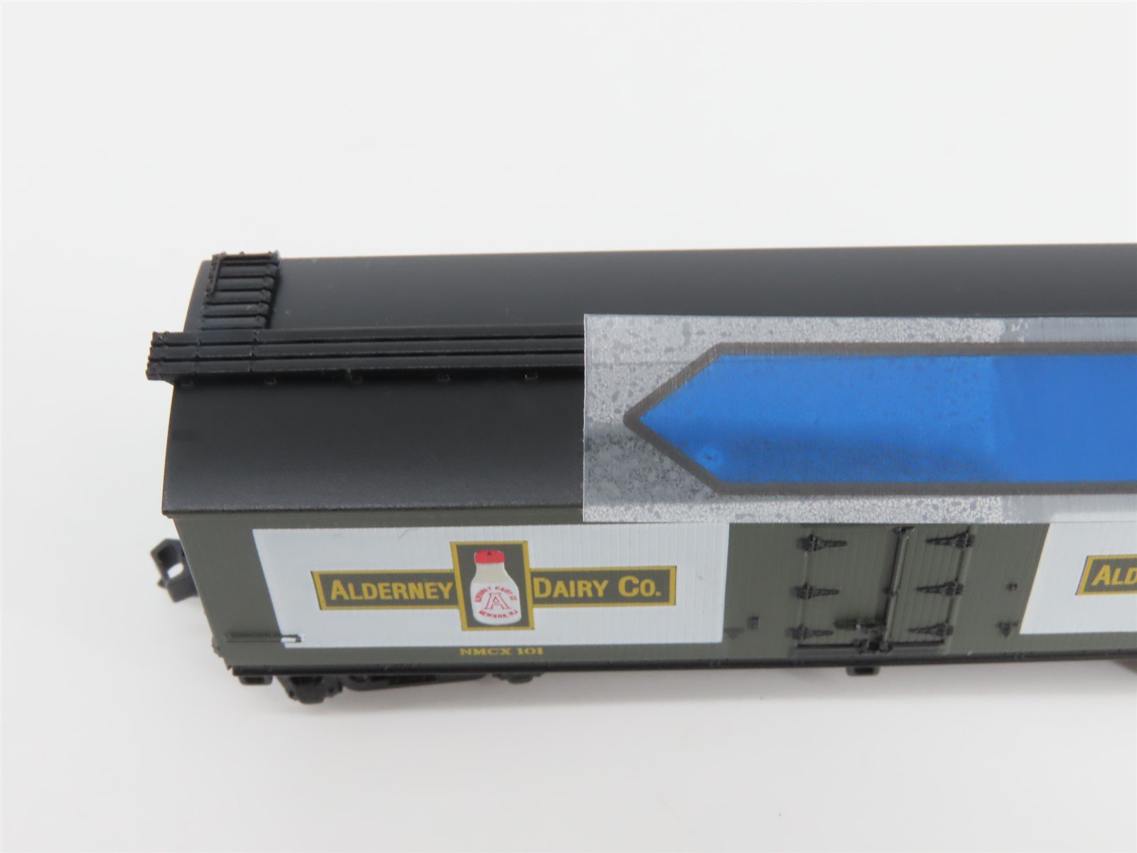 N Scale Athearn 11601 NMCX Alderney Dairy 40' Wood Milk Car #101