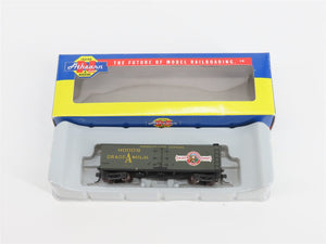 N Scale Athearn 11608 HPHX Hood's Dairy 40' Wood Milk Car #204