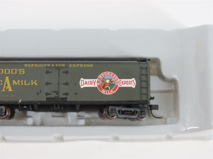 N Scale Athearn 11608 HPHX Hood's Dairy 40' Wood Milk Car #204