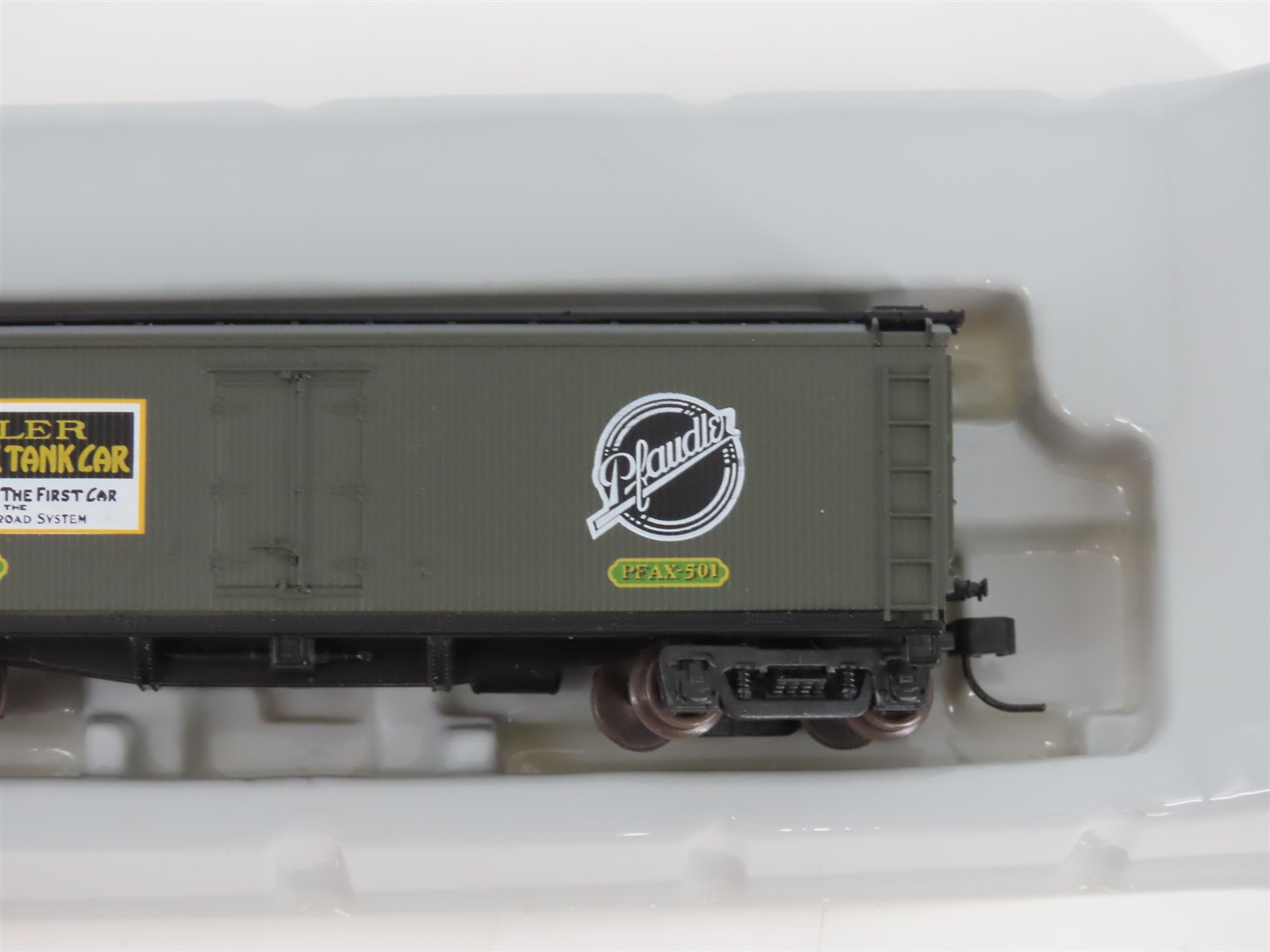 N Scale Athearn 11609 PFAX Pfaudler 40' Wood Milk Car #501