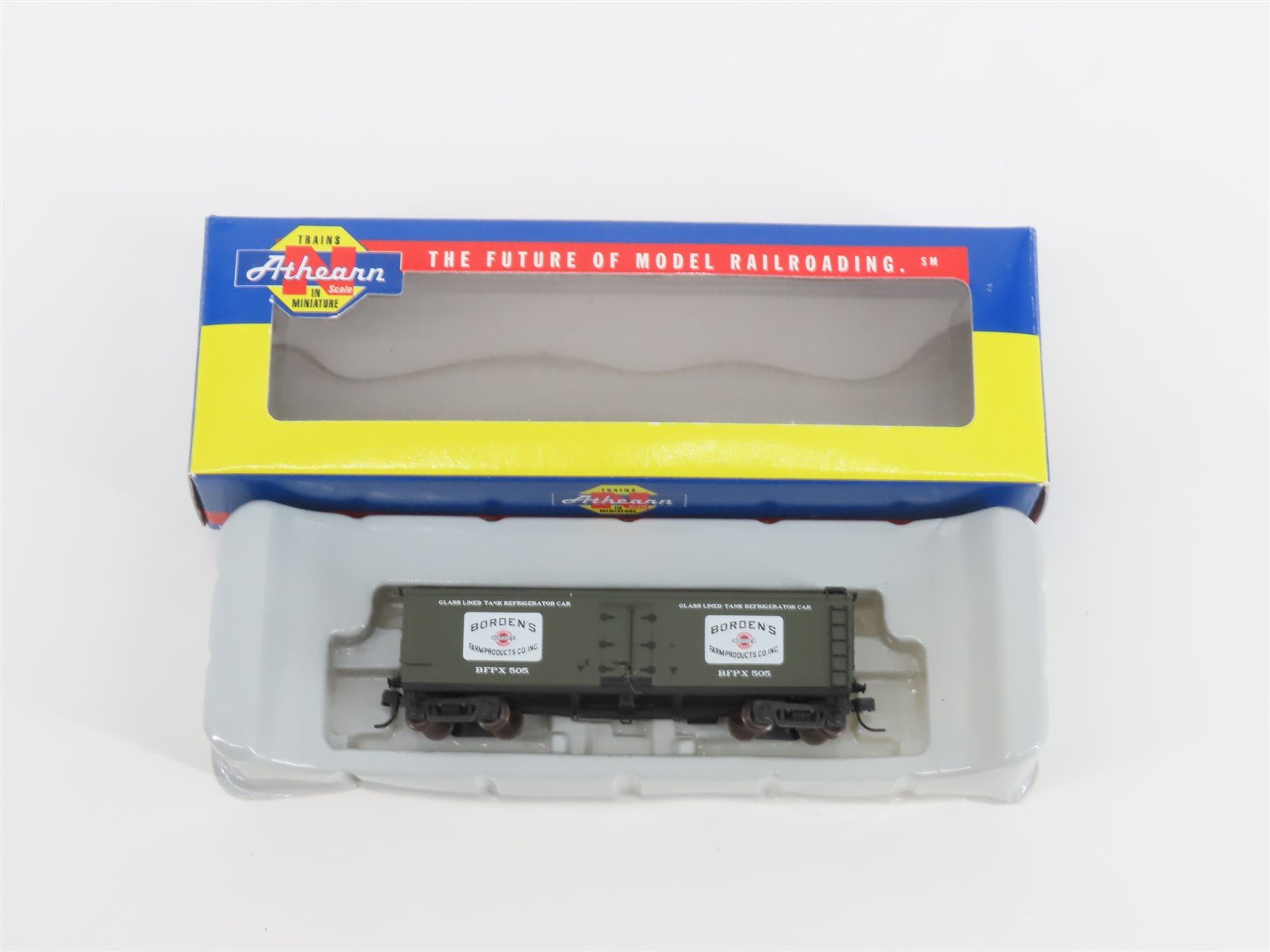 N Scale Athearn 11603 BFPX Borden's Dairy 40' Wood Milk Car #505