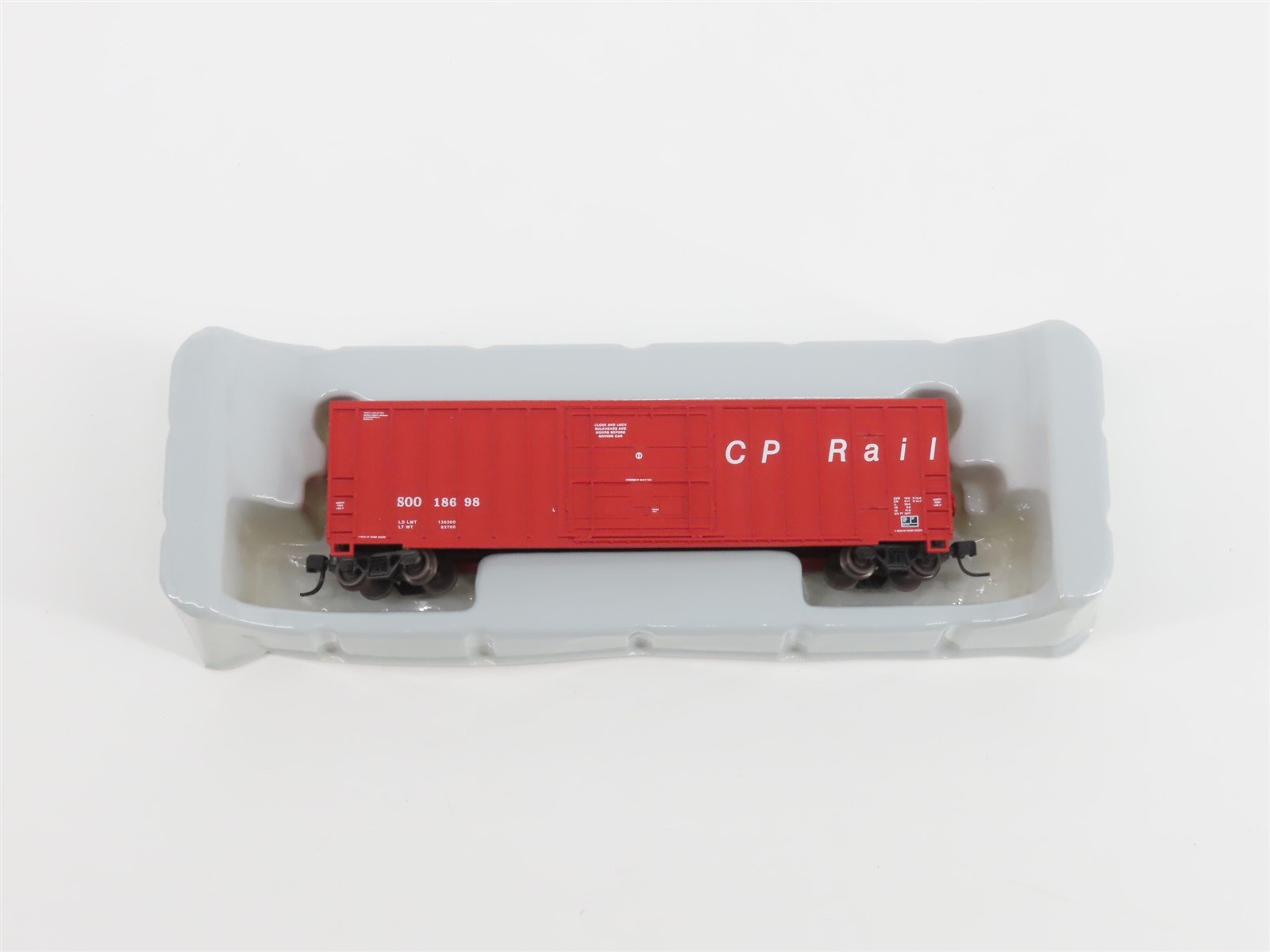 N Scale Athearn 11404 SOO CP Rail 50' FMC Plug Door Box Car #18698
