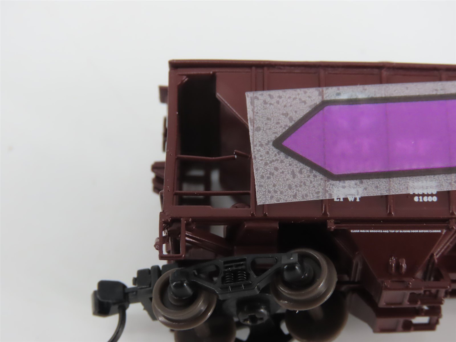 N Scale Athearn 11352 ATSF Santa Fe Railroad 3-Bay Covered Hopper #300364