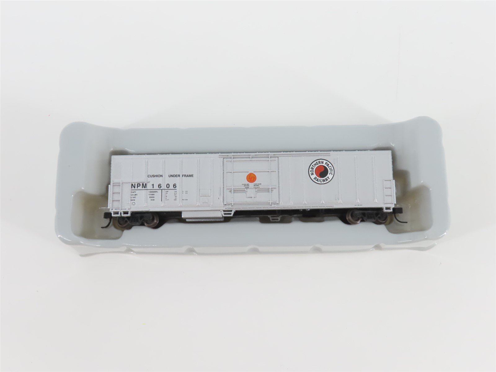 N Scale Athearn 11133 NPM Northern Pacific 57' Mechanical Reefer #1606
