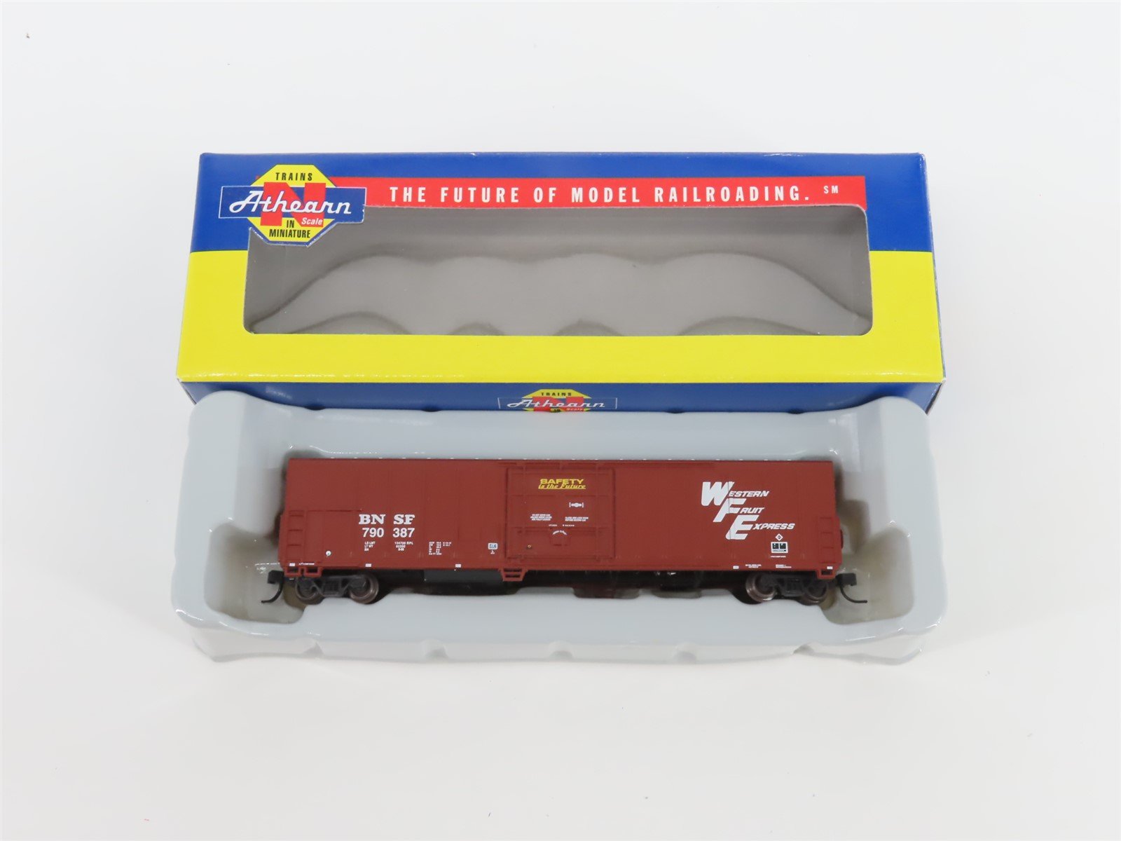 N Scale Athearn 11127 BNSF Burlington Northern Santa Fe Mechanical Reefer 790387