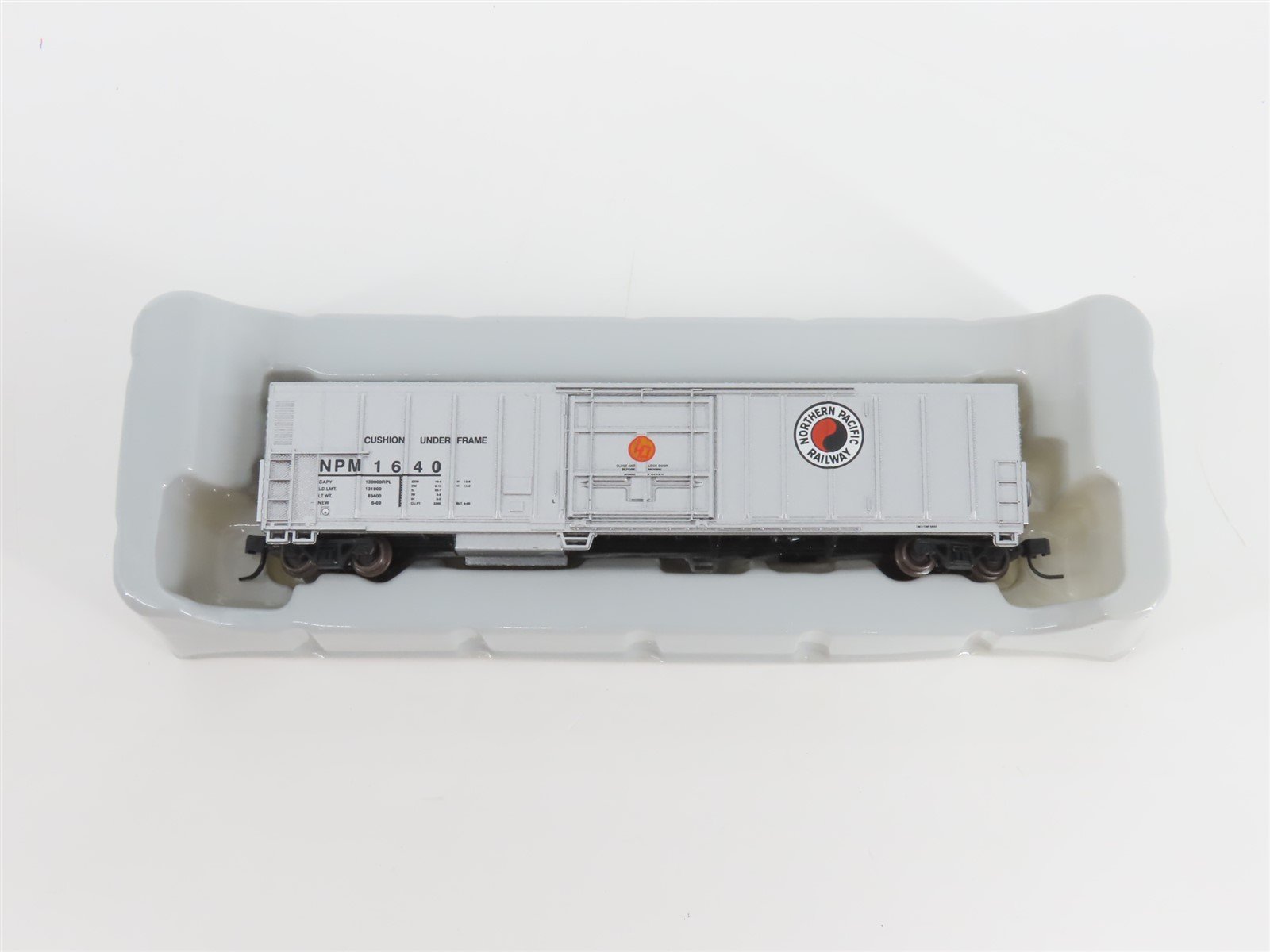 N Scale Athearn 11134 NPM Northern Pacific Railway 57' Mechanical Reefer #1640
