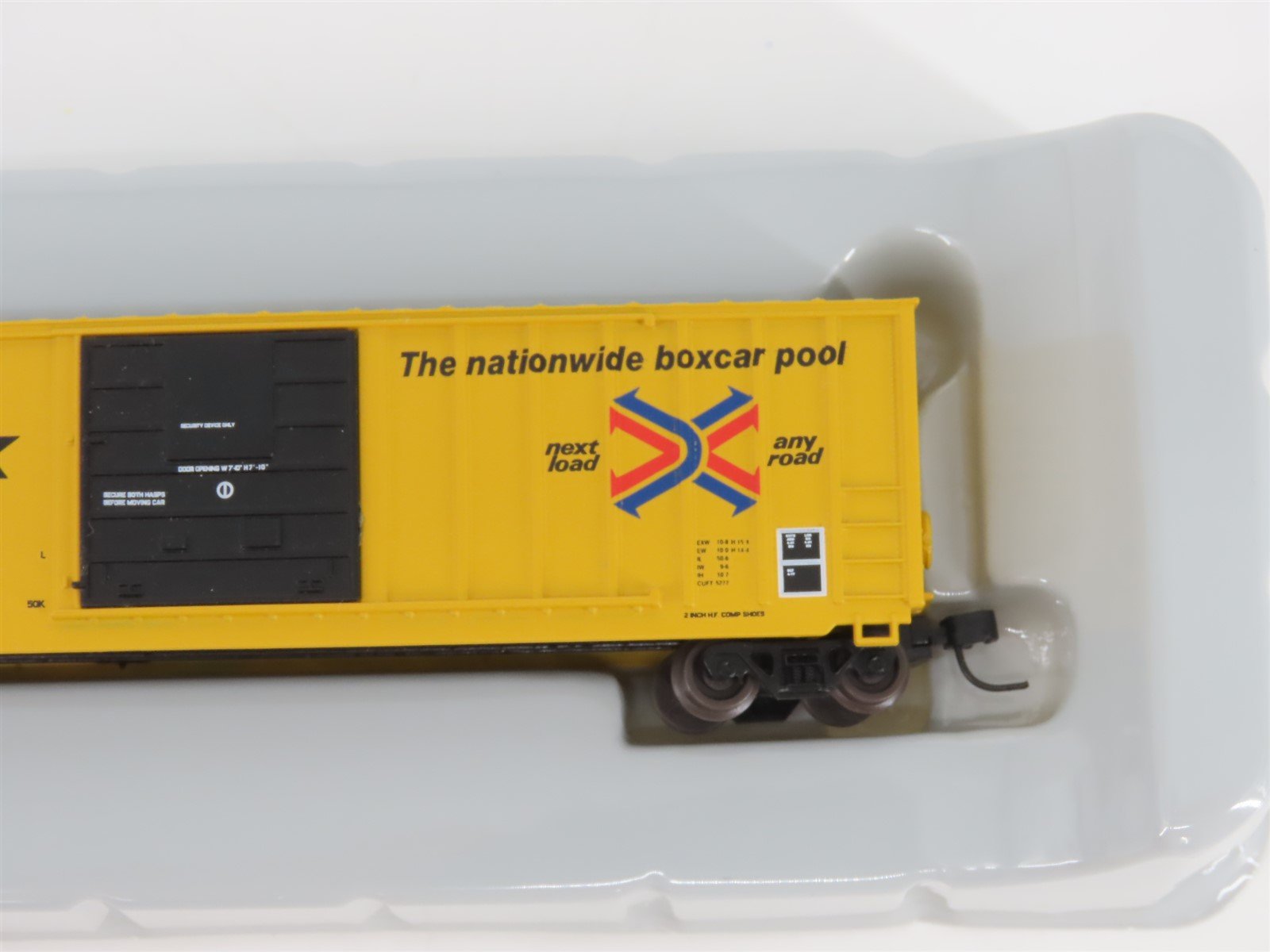 N Scale Athearn 10951 RBOX Railbox 50' Single Door Box Car #2096