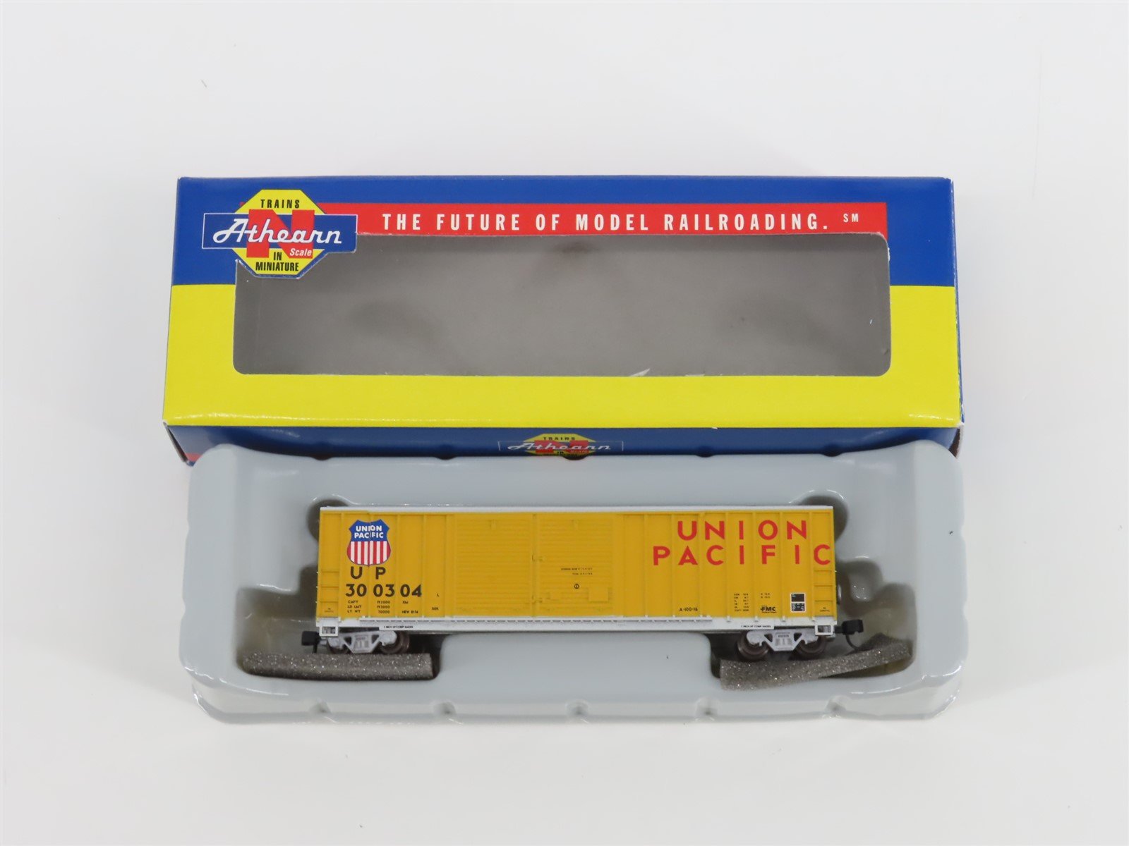 N Scale Athearn 11277 UP Union Pacific 50' Offset Double Door Box Car #300304