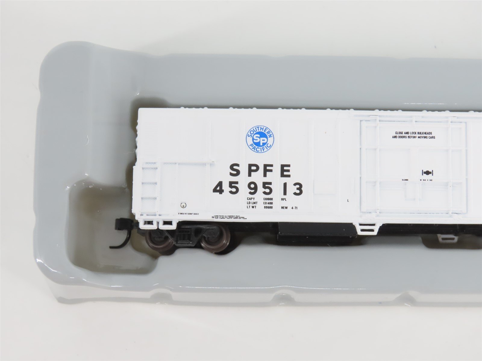 N Athearn 11131 SPFE Southern Pacific Fruit Express 57' Mechanical Reefer 459513