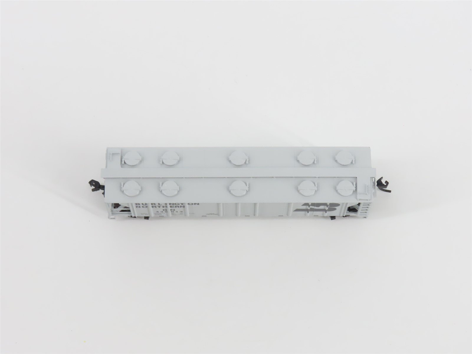 N Scale Athearn 11355 BN Burlington Northern 3-Bay Covered Hopper #435013