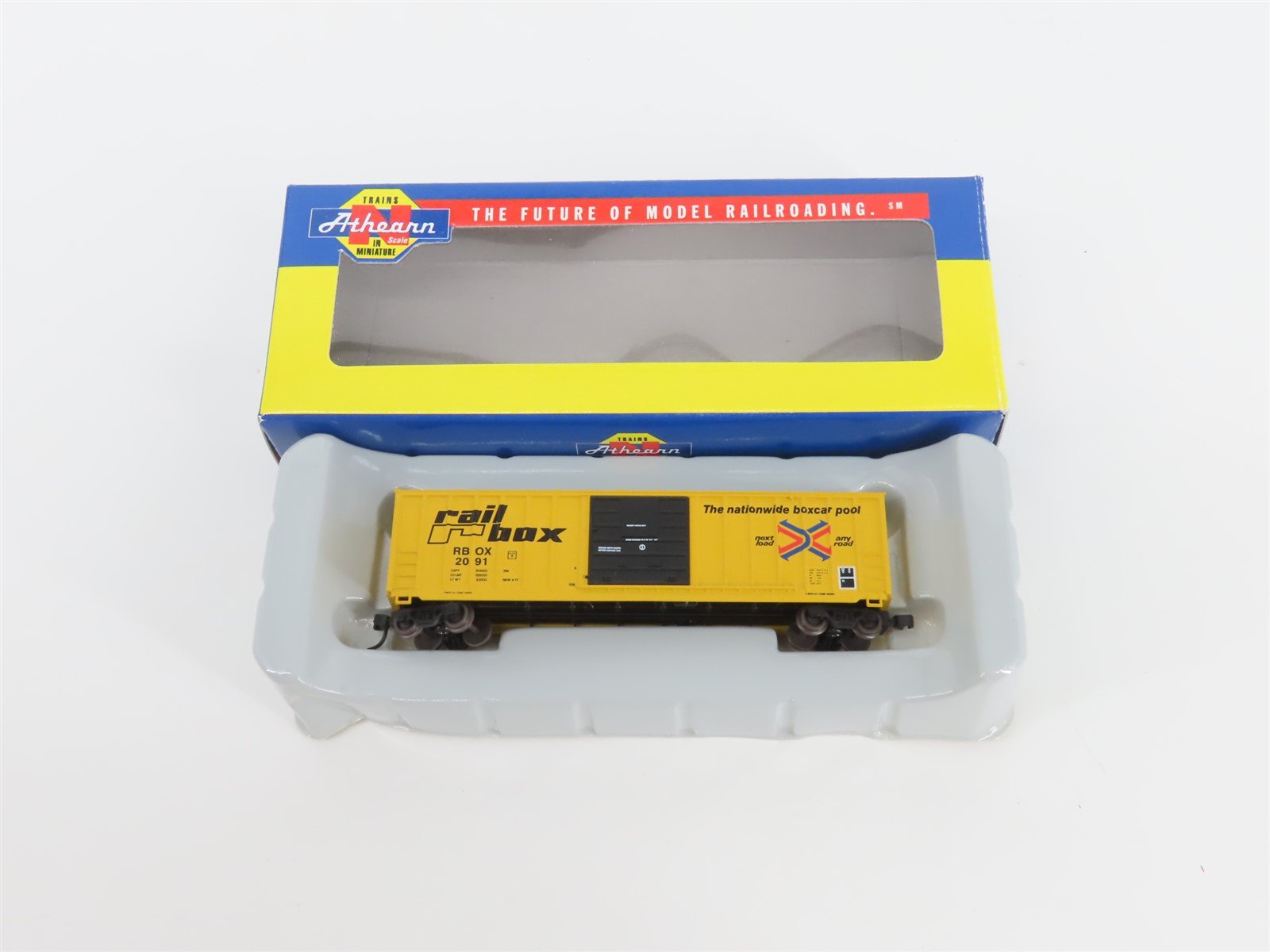 N Scale Athearn 10952 RBOX Railbox 50' Single Door Box Car #2091