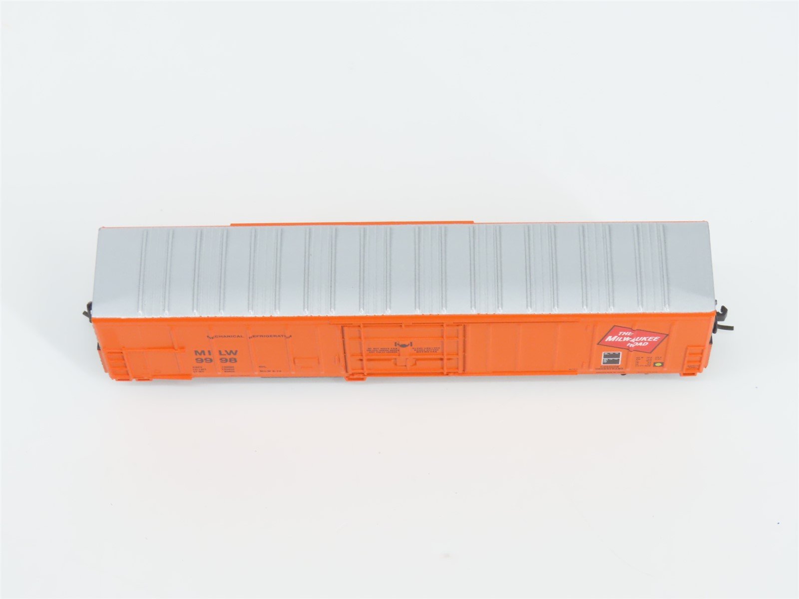 N Scale Athearn 11120 MILW Milwaukee Road 57' Mechanical Reefer #9998
