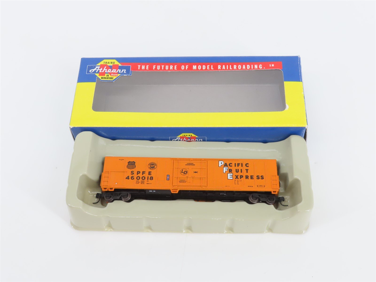 N Athearn 11112 SPFE Southern Pacific Fruit Express 57' Mechanical Reefer 460018