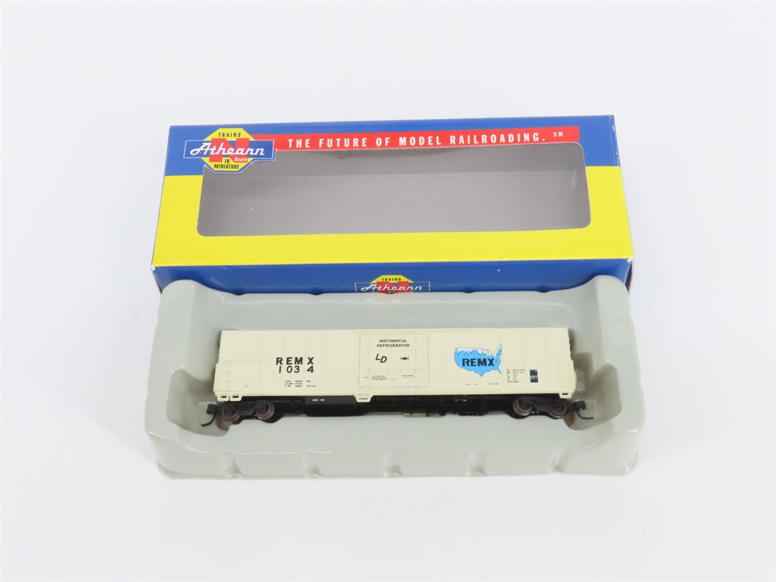 N Scale Athearn 11107 REMX 57' Mechanical Reefer #1034
