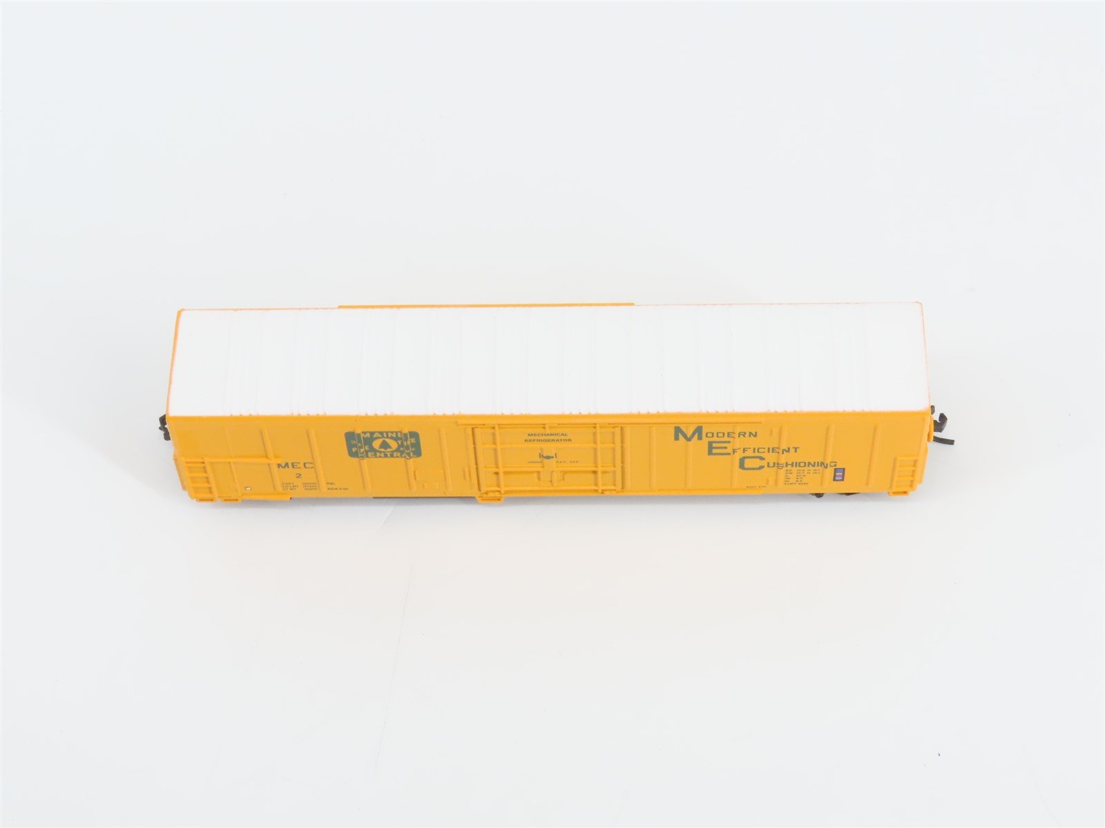 N Scale Athearn 11106 MEC Maine Central Pine Tree Route 57' Mechanical Reefer #2