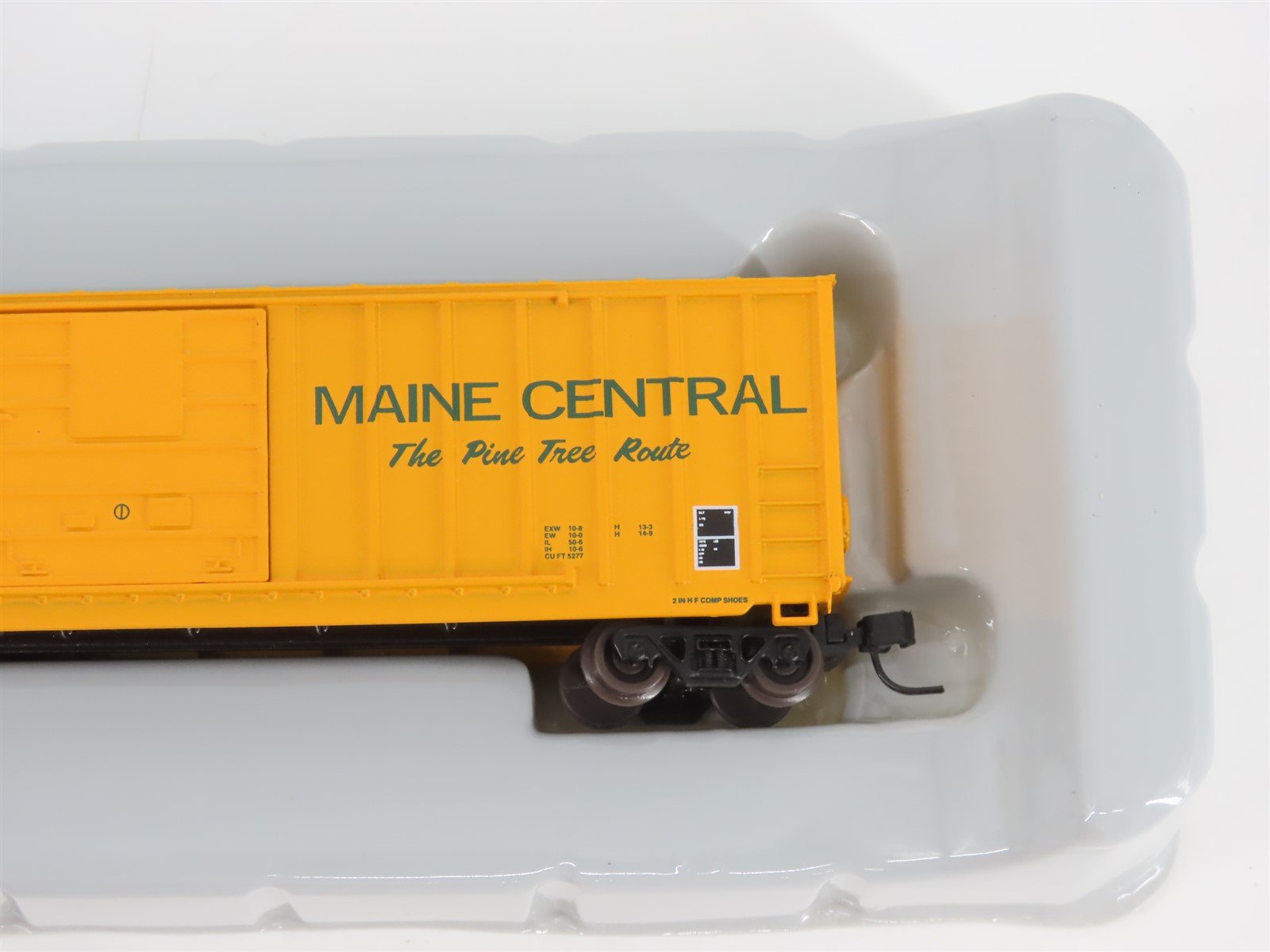 N Scale Athearn 10937 MEC Maine Central 50' Single Door Box Car #65028