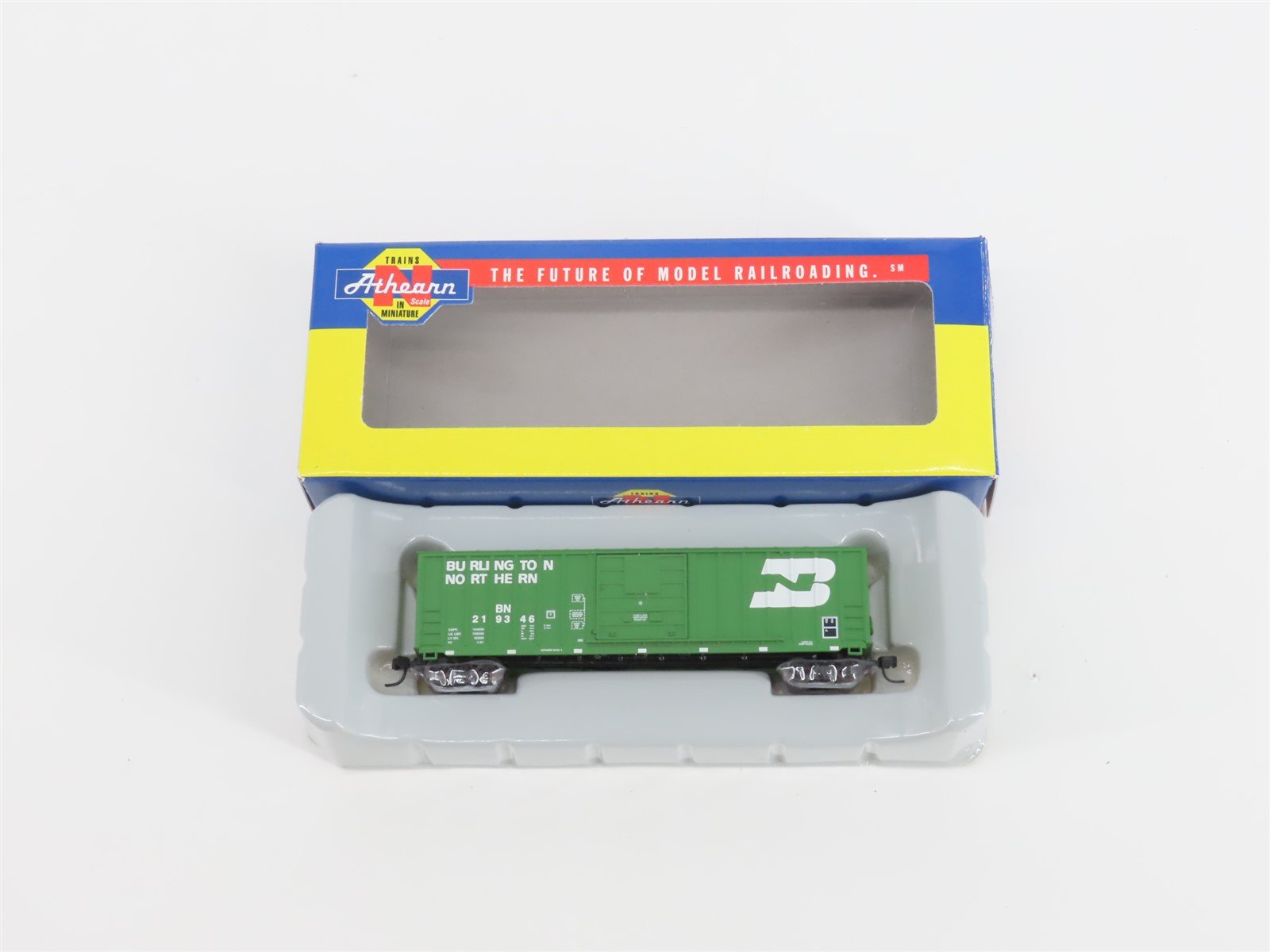N Scale Athearn 10943 BN Burlington Northern 50' Single Door Box Car #219346