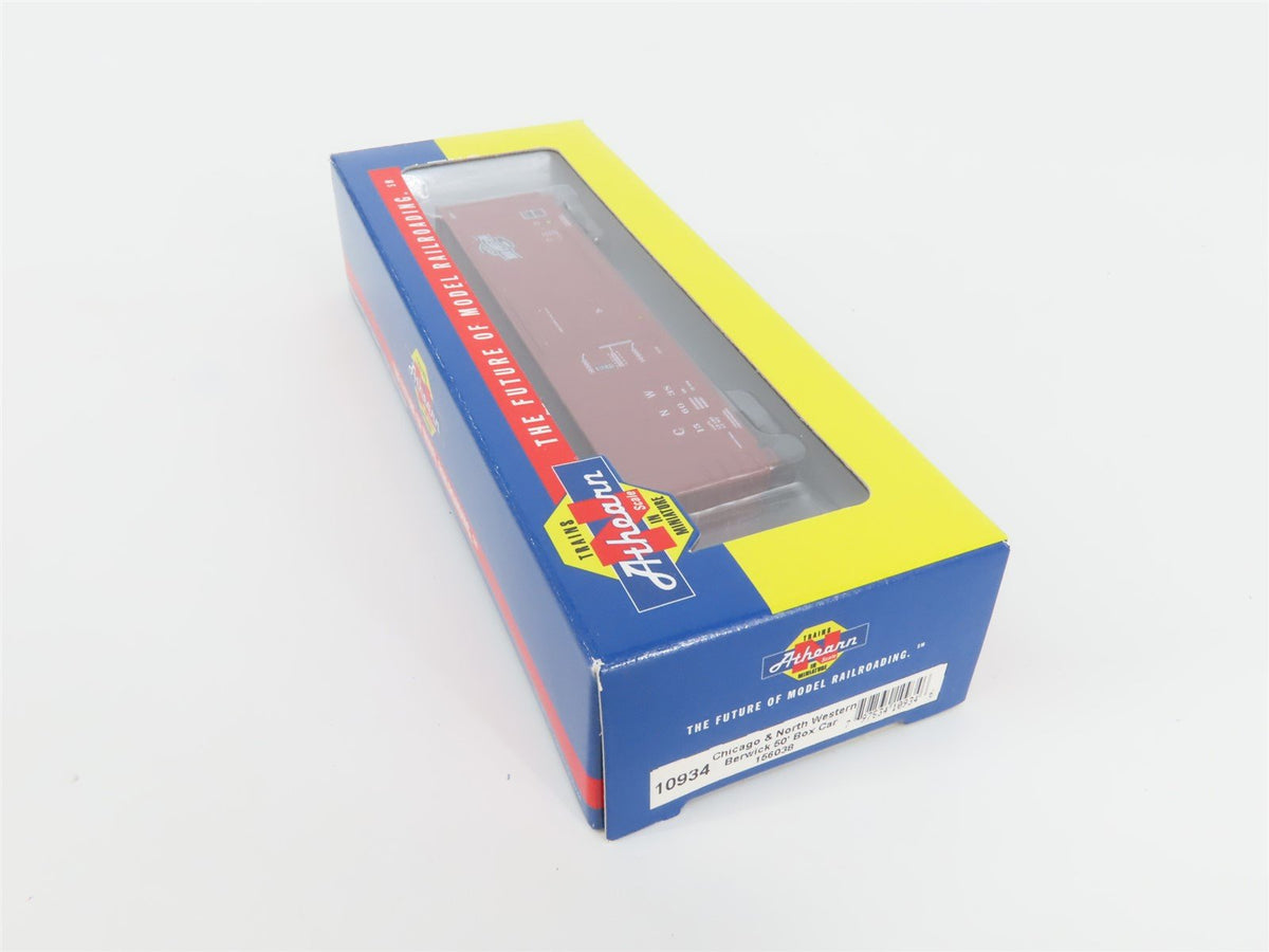 N Scale Athearn 10934 CNW Chicago &amp; North Western 50&#39; Box Car #156038