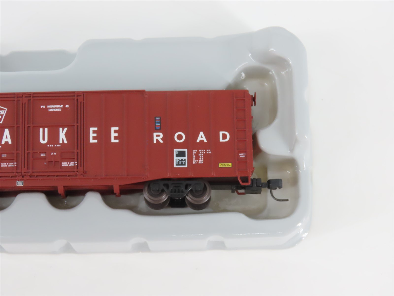 N Scale Athearn 10783 MILW Milwaukee Road 60' Auto Parts Box Car #4022