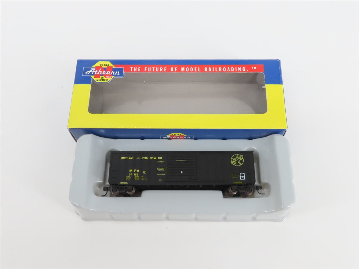 N Scale Athearn 10936 MPA Maryland &amp; Pennsylvania 50&#39; Single Door Box Car #37913
