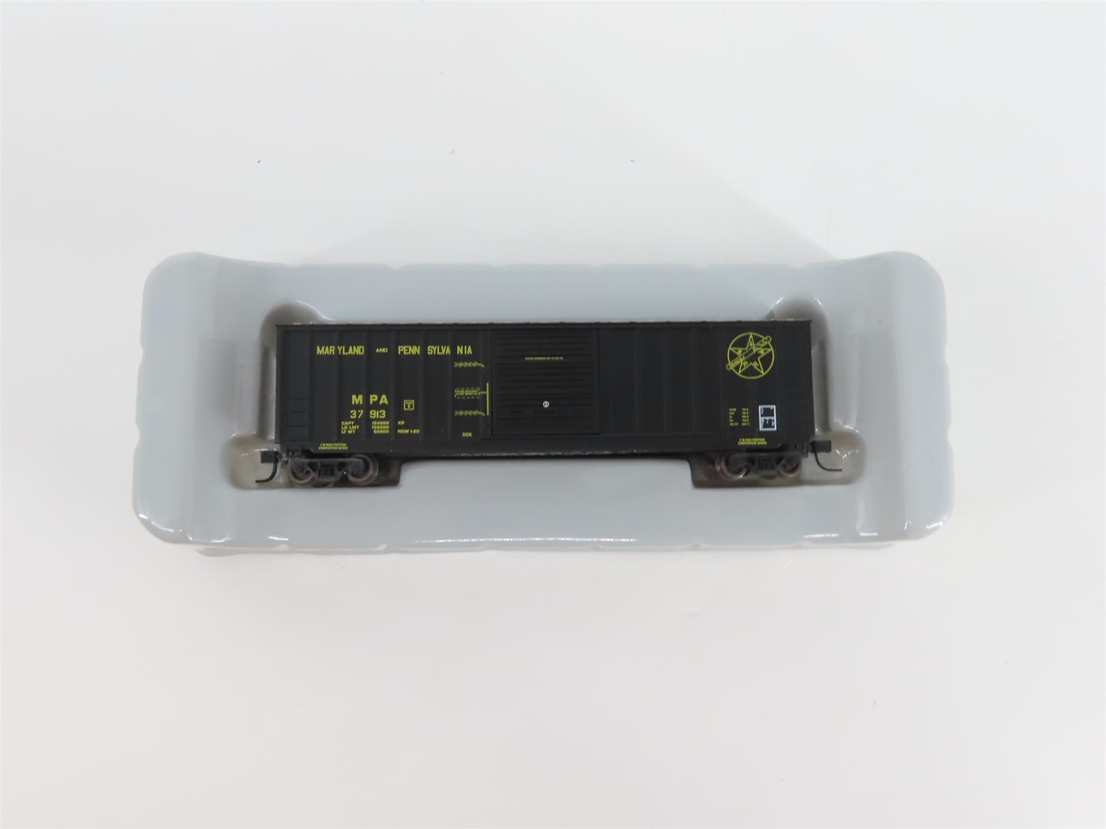 N Scale Athearn 10936 MPA Maryland & Pennsylvania 50' Single Door Box Car #37913