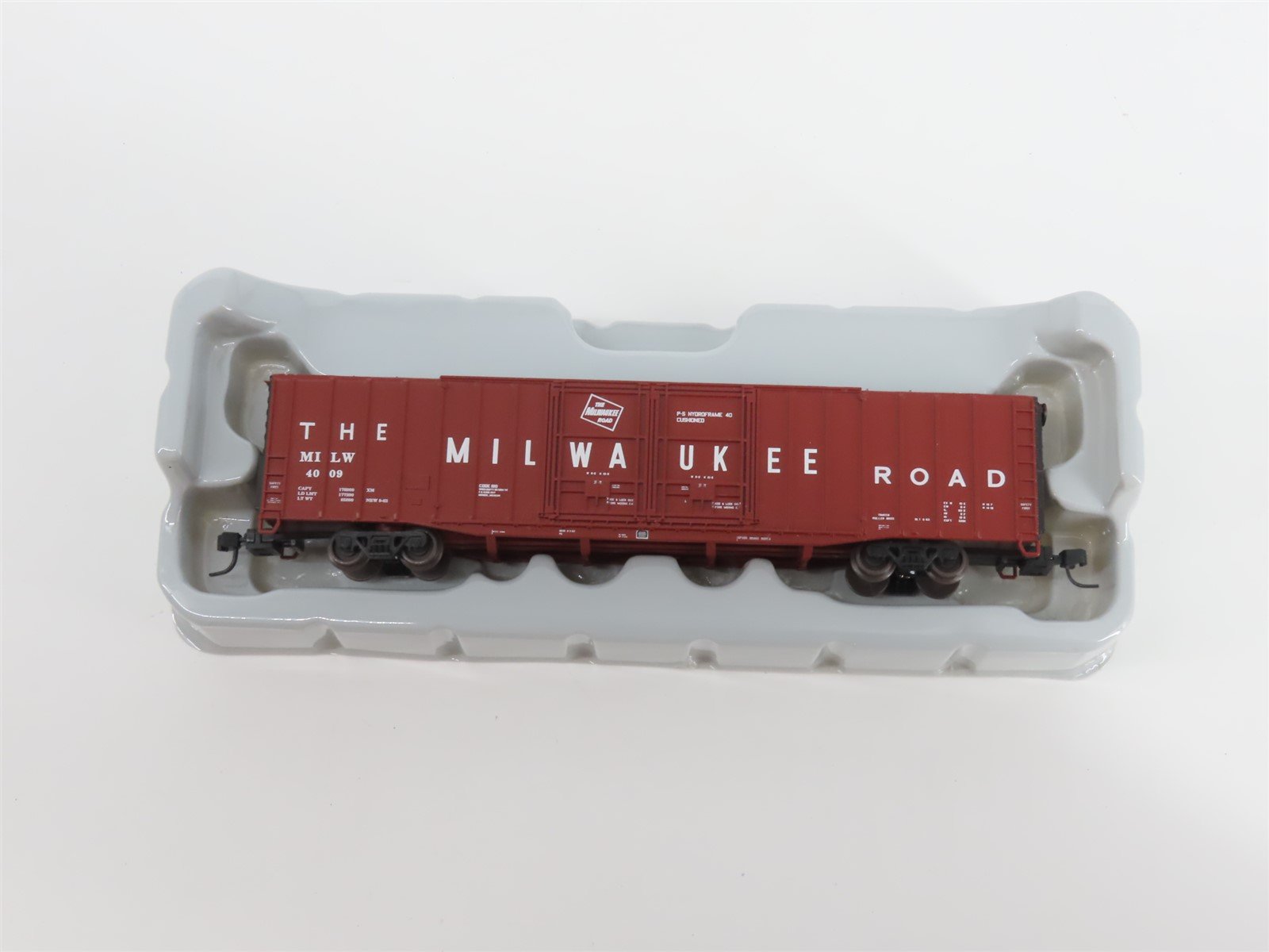 N Scale Athearn 10767 MILW Milwaukee Road 60' Auto Parts Box Car #4009
