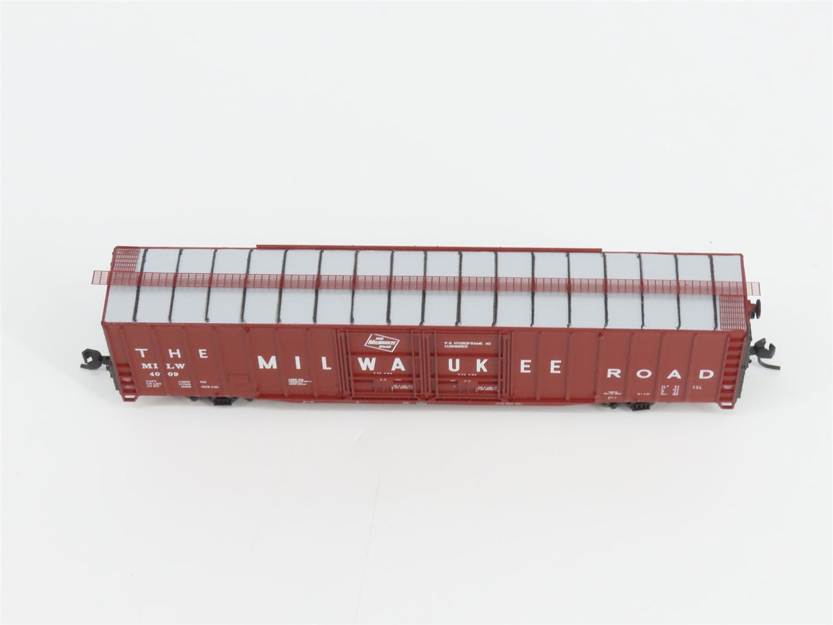 N Scale Athearn 10767 MILW Milwaukee Road 60&#39; Auto Parts Box Car #4009