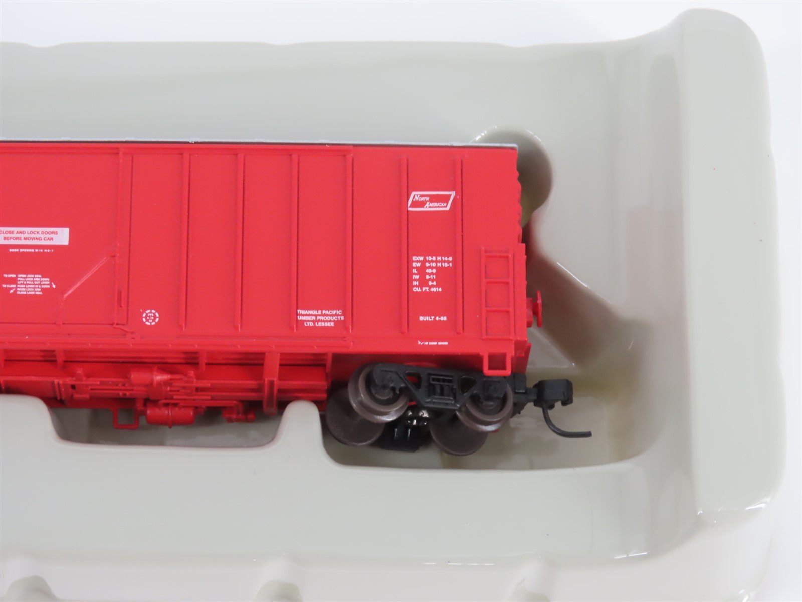N Scale Athearn 10687 TPFX Triangle Pacific 50' Single Door Box Car #5524