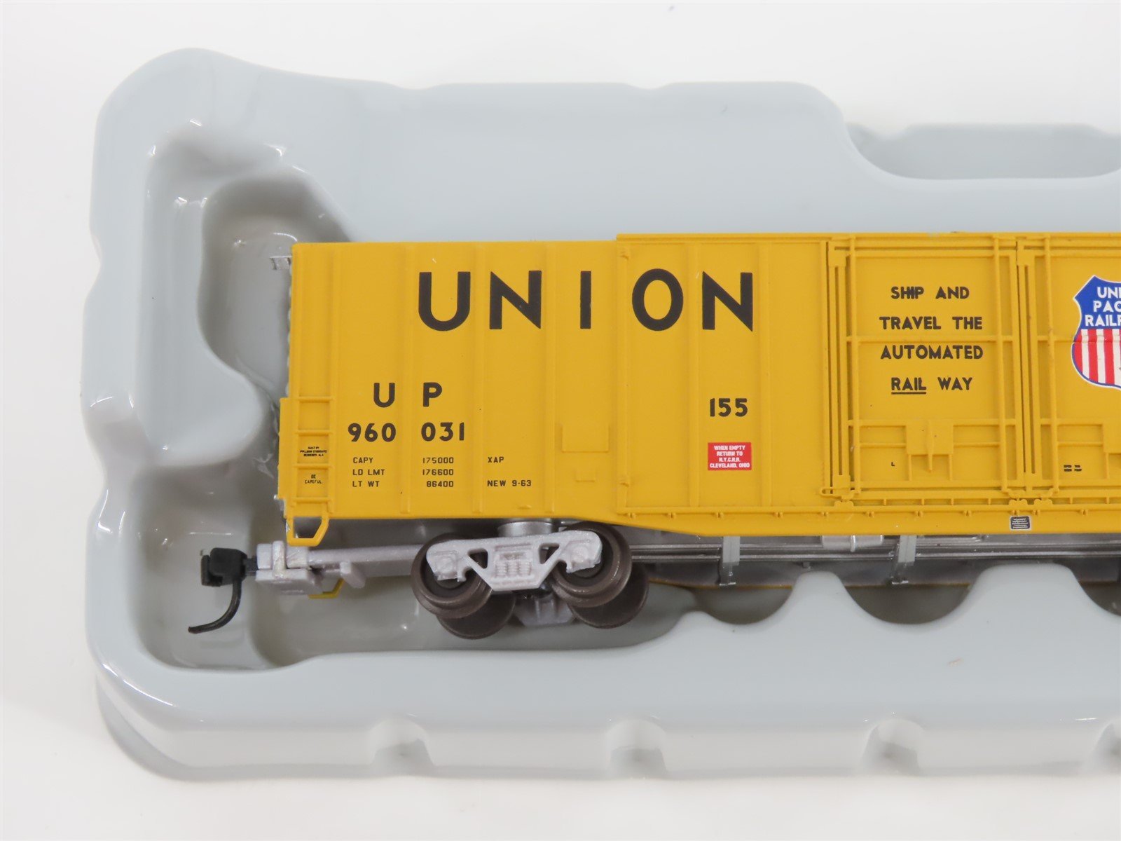 N Scale Athearn 10774 UP Union Pacific Railroad 60' Auto Parts Box Car #960031