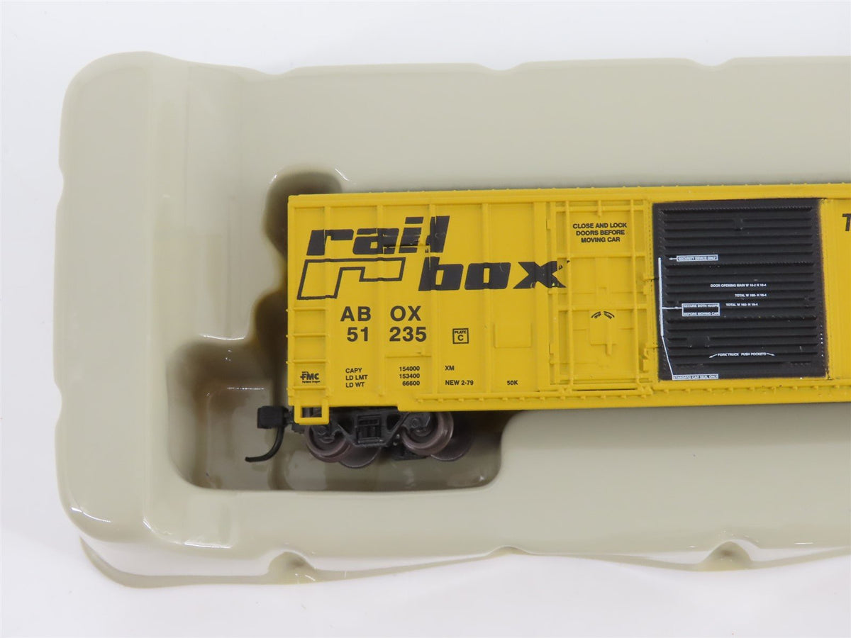 N Scale Athearn 11147 ABOX Railbox 50&#39; Plug &amp; Sliding Door Box Car #51235