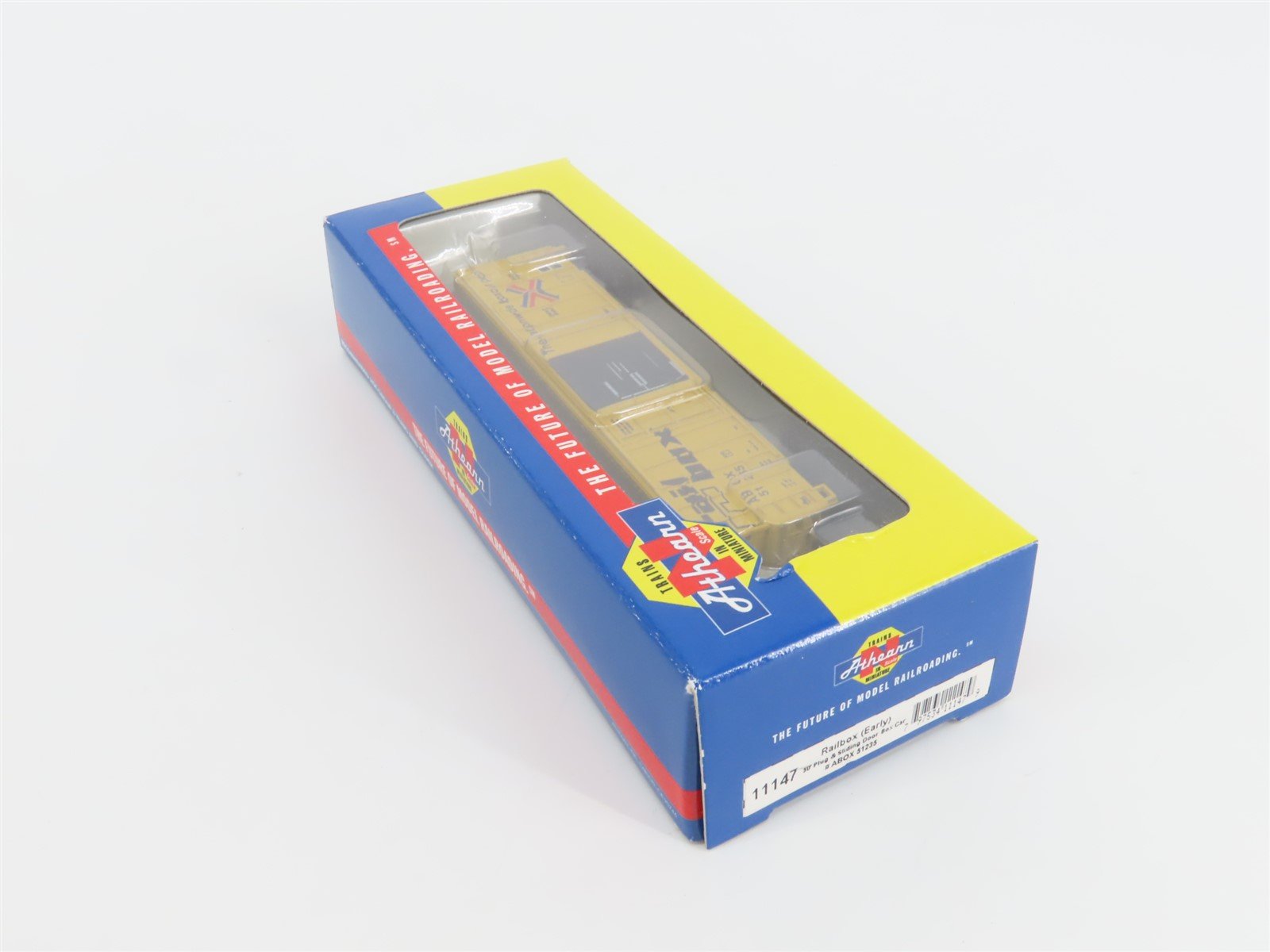 N Scale Athearn 11147 ABOX Railbox 50' Plug & Sliding Door Box Car #51235