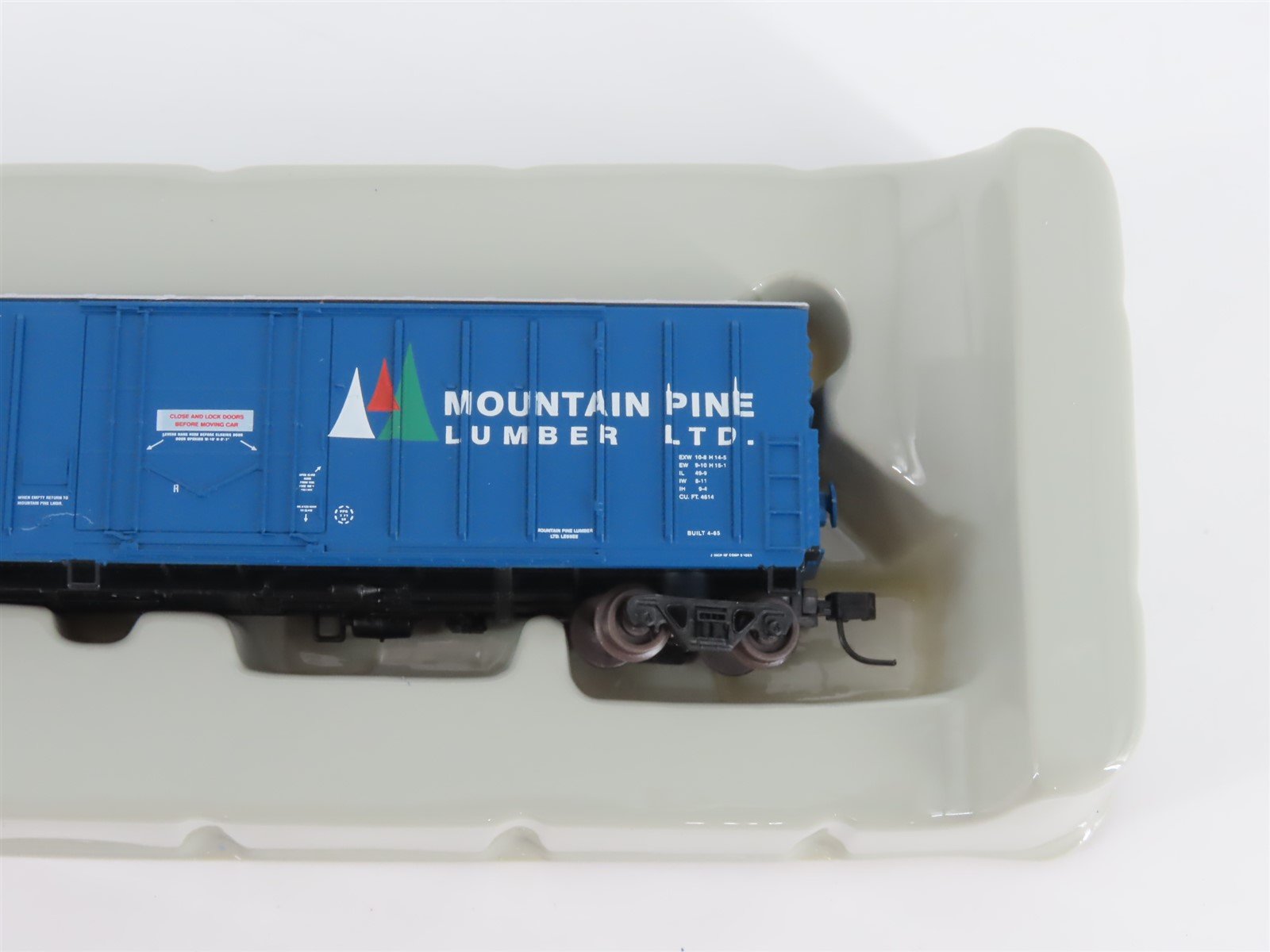N Scale Athearn 10685 MPLX Mountain Pine Lumber 50' Single Door Box Car #1048