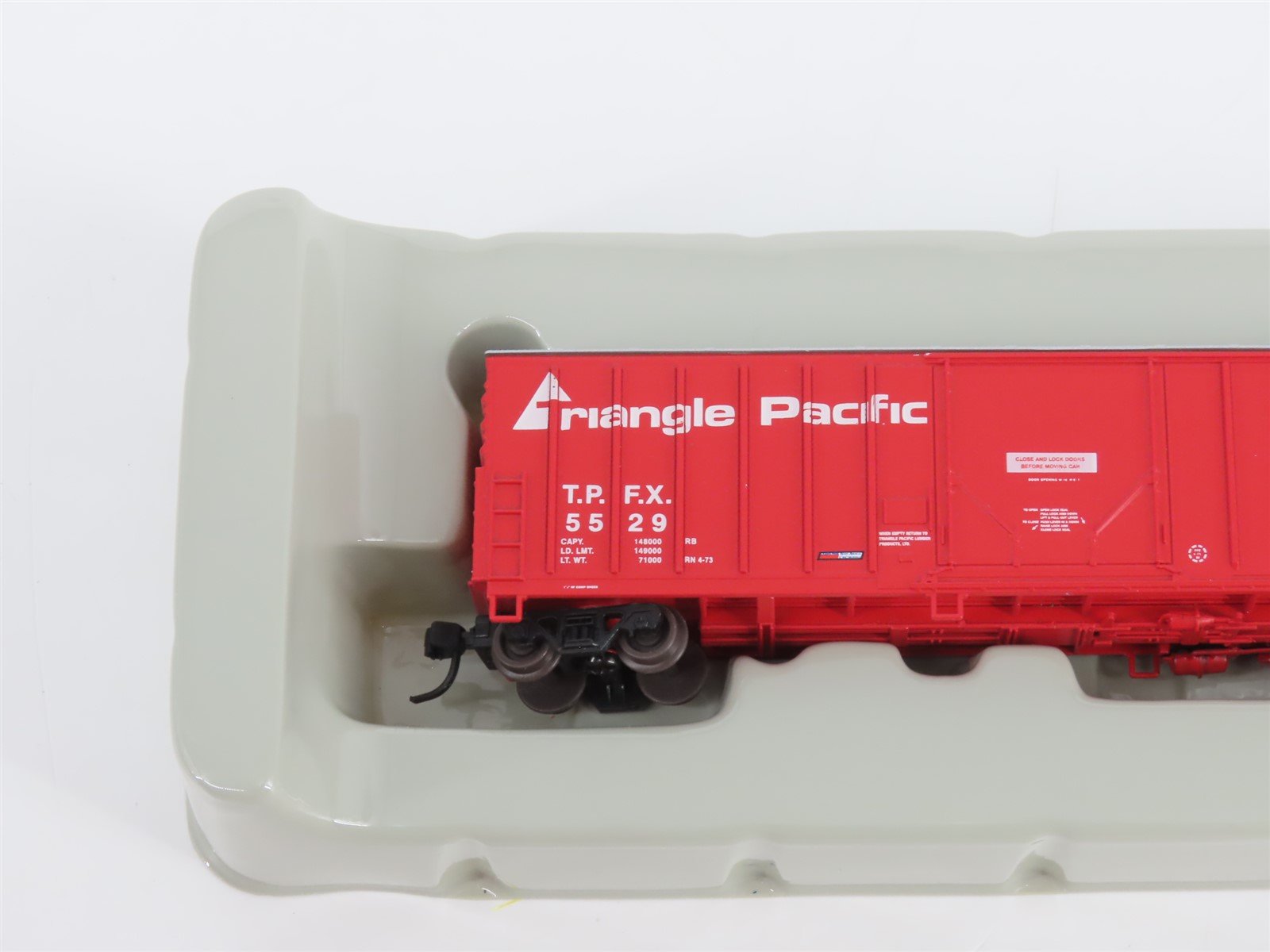 N Scale Athearn 10686 TPFX Triangle Pacific 50' Single Door Box Car #5529