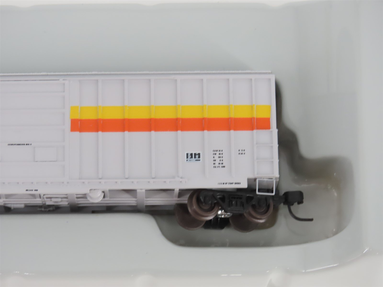 N Scale Athearn 10562 BCLR Bay Colony 50' Single Door Box Car #5613