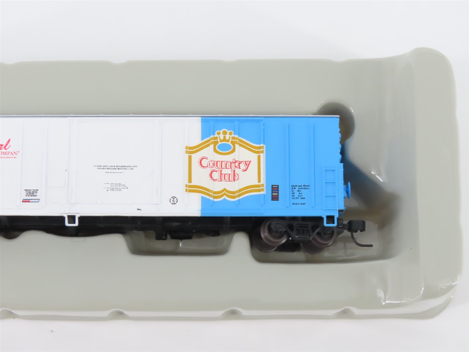 N Scale Athearn 10668 PBGX Pearl Brewing 50' Single Door Box Car #168