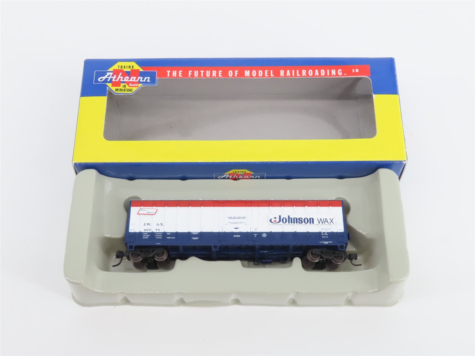 N Scale Athearn 10674 JWAX Johnson Wax 50' Single Door Box Car #49078
