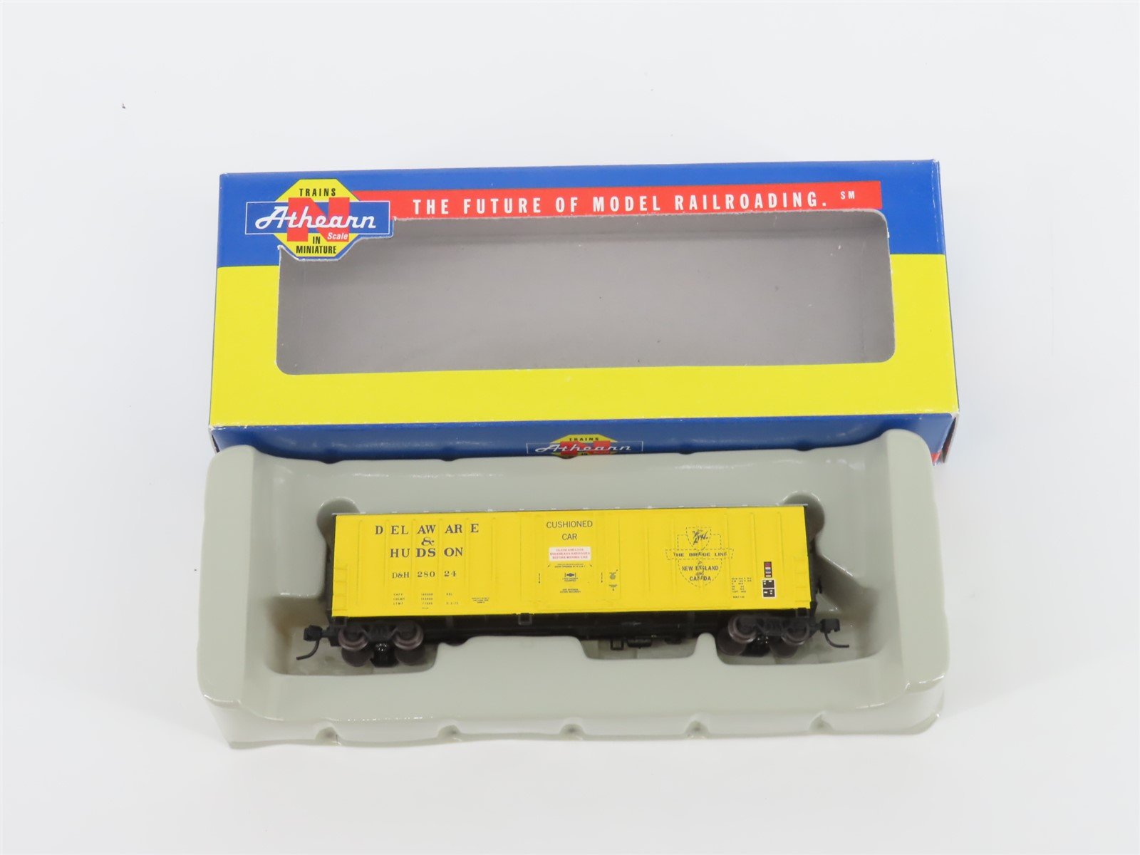 N Scale Athearn 10665 D&H Delaware & Hudson 50' Single Door Box Car #28024