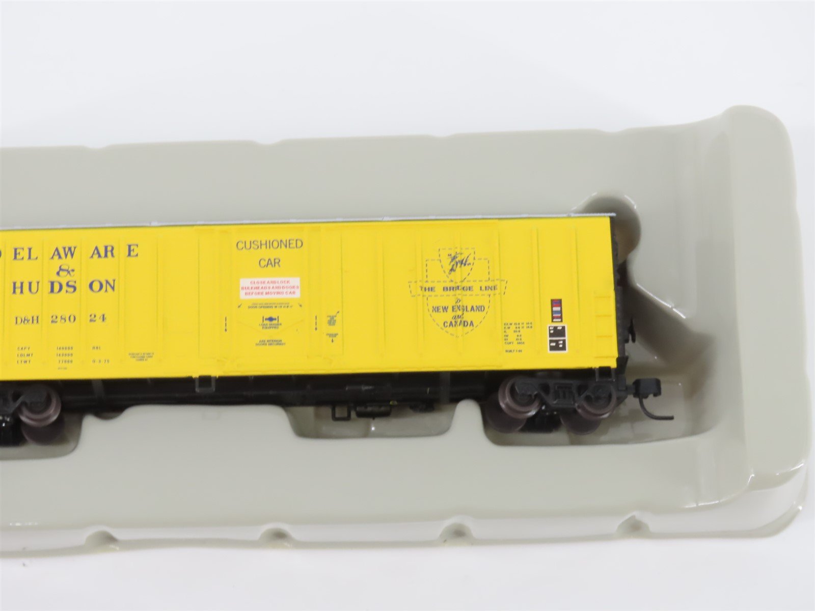 N Scale Athearn 10665 D&H Delaware & Hudson 50' Single Door Box Car #28024