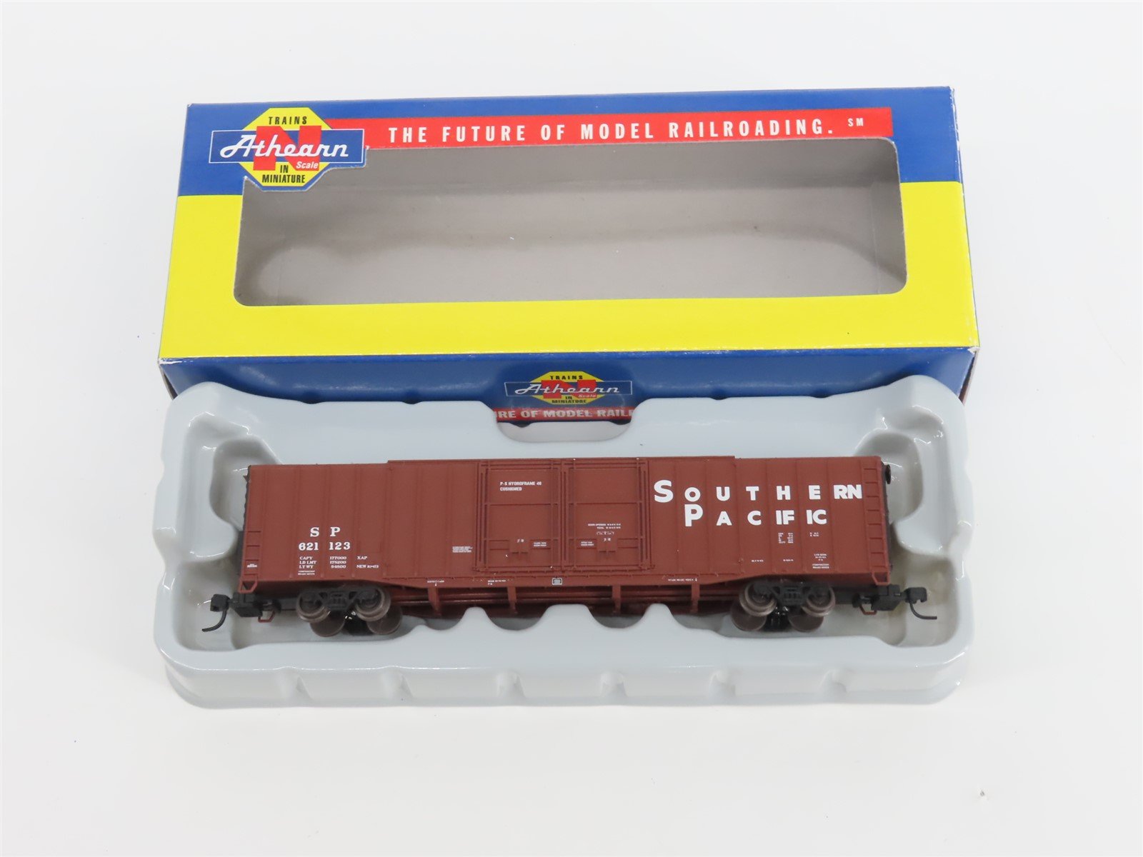 N Scale Athearn 10771 SP Southern Pacific 60' Auto Parts Box Car #621123