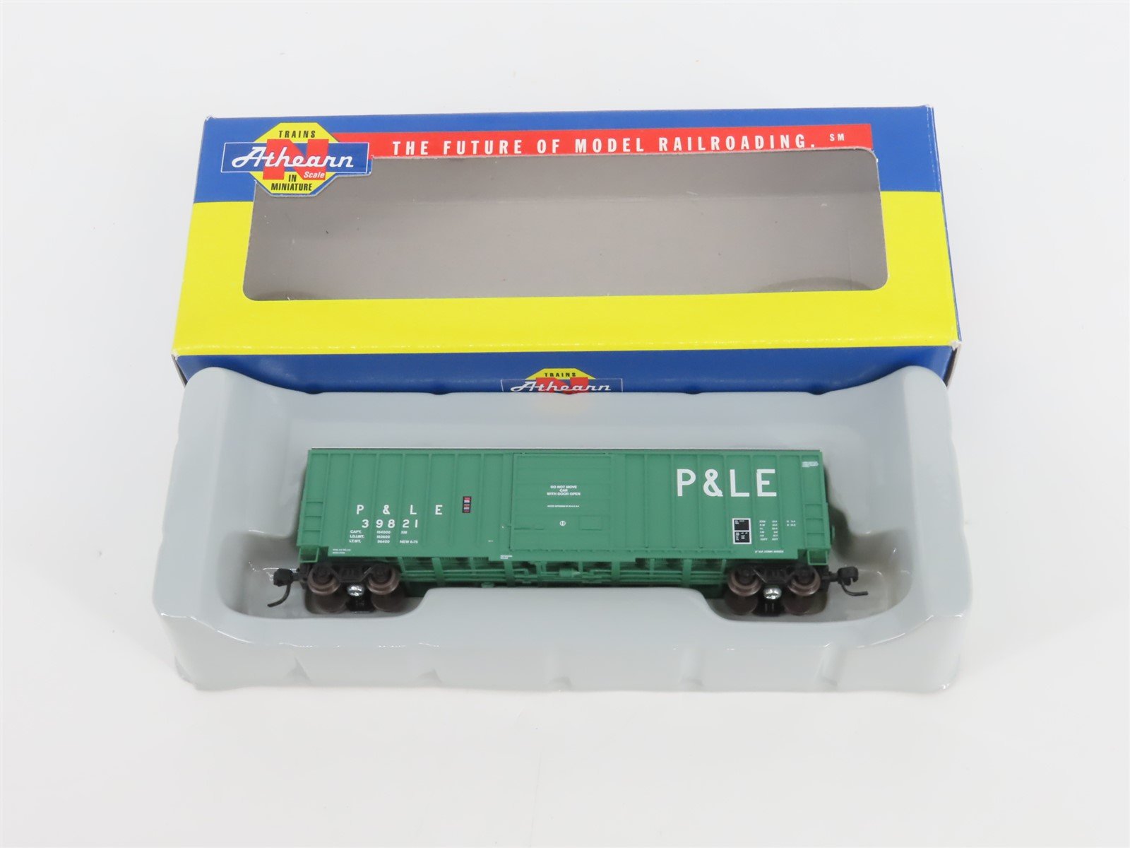 N Scale Athearn 10547 P&LE Pittsburgh & Lake Erie 50' Single Door Box Car #39821