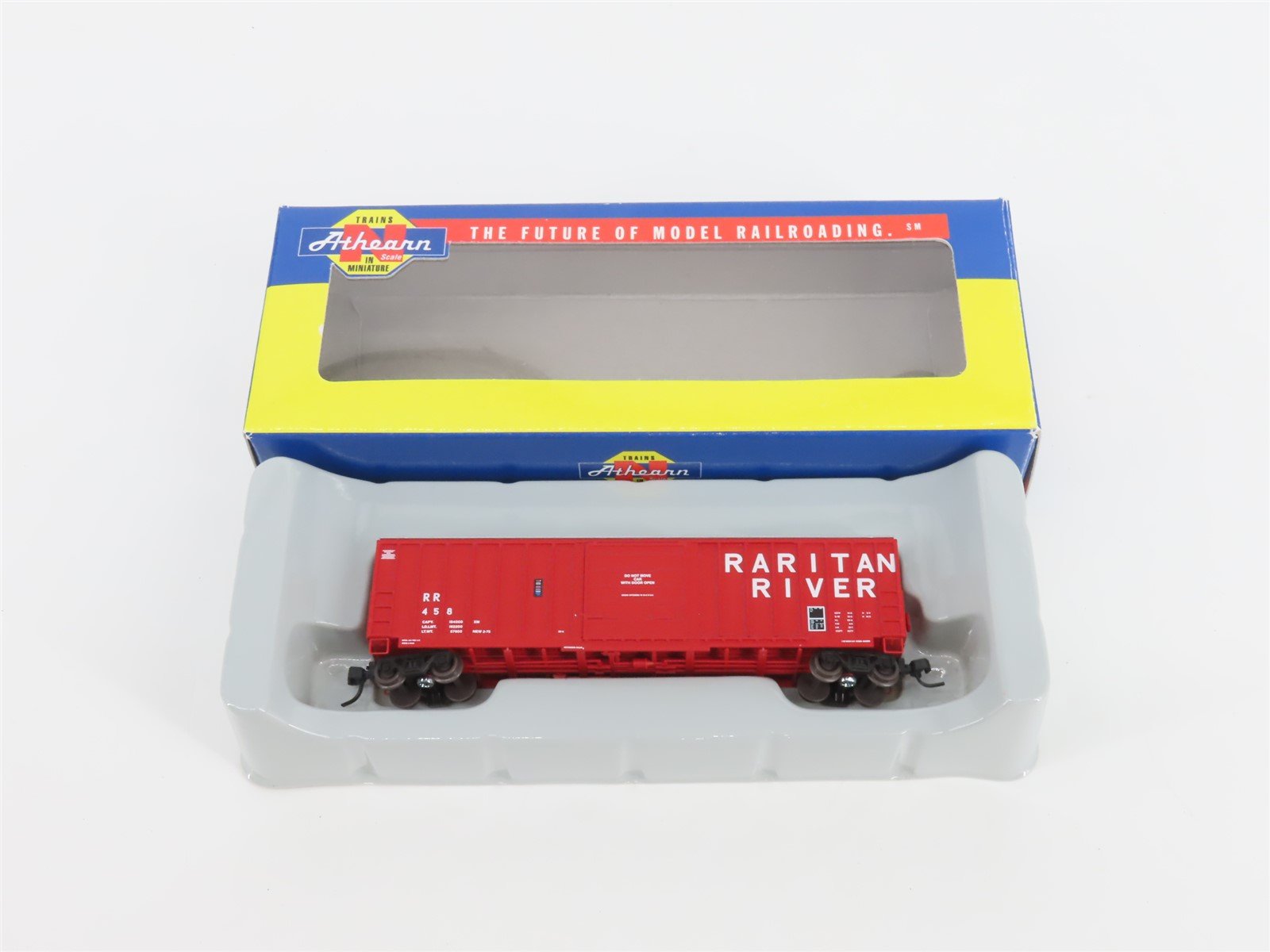 N Scale Athearn 10555 RR Raritan River 50' Single Door Box Car #458