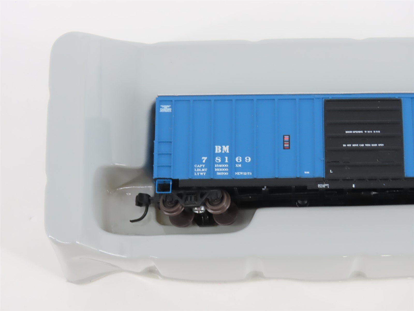 N Scale Athearn 10541 BM Boston & Maine 50' Single Door Box Car #78169