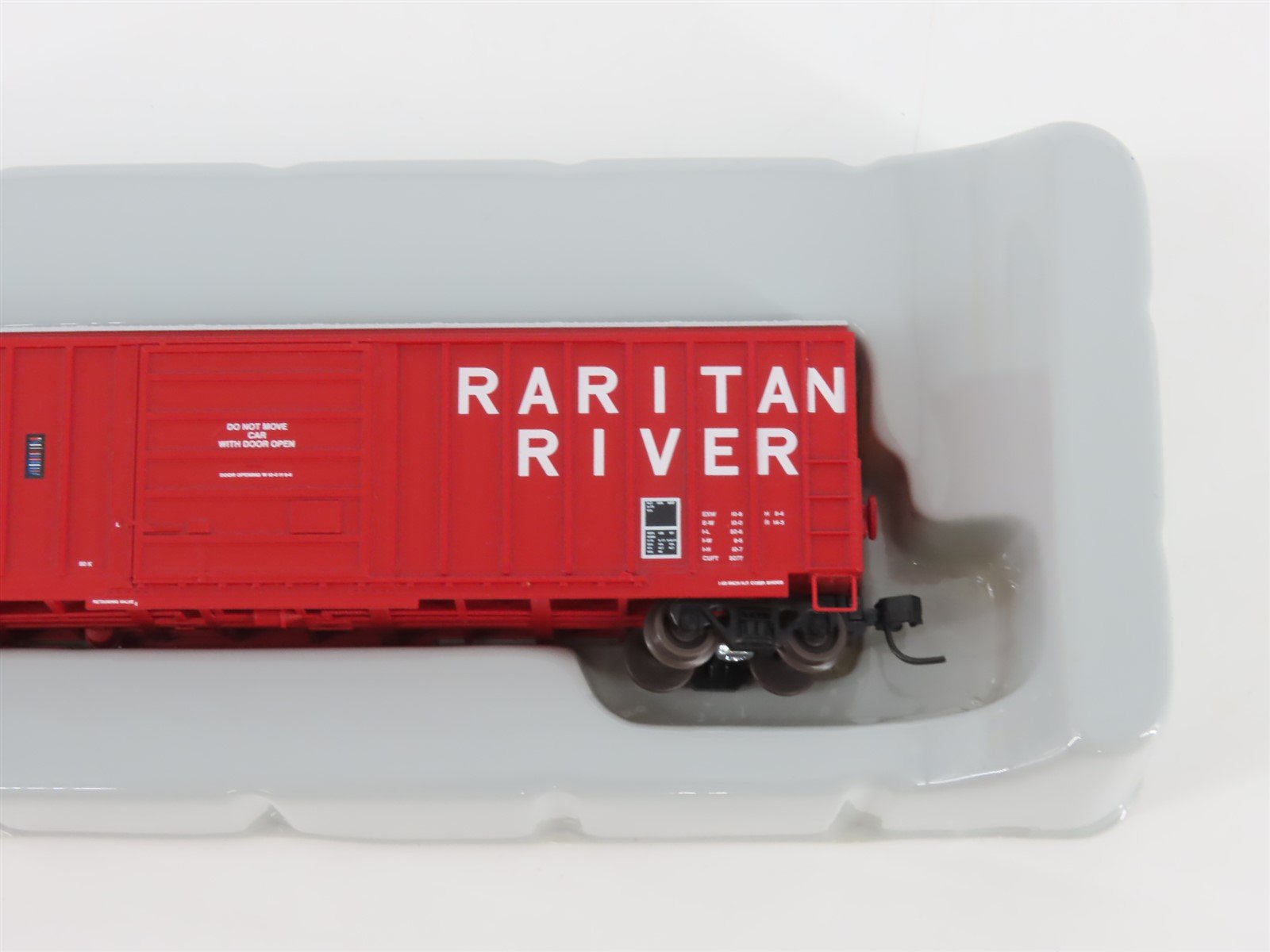 N Scale Athearn 10556 RR Raritan River 50' Single Door Box Car #476