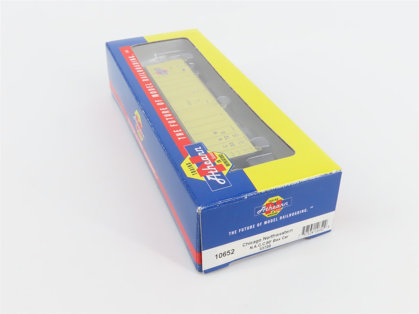 N Scale Athearn 10652 CNW Chicago Northwestern 50' Single Door Box Car #33720