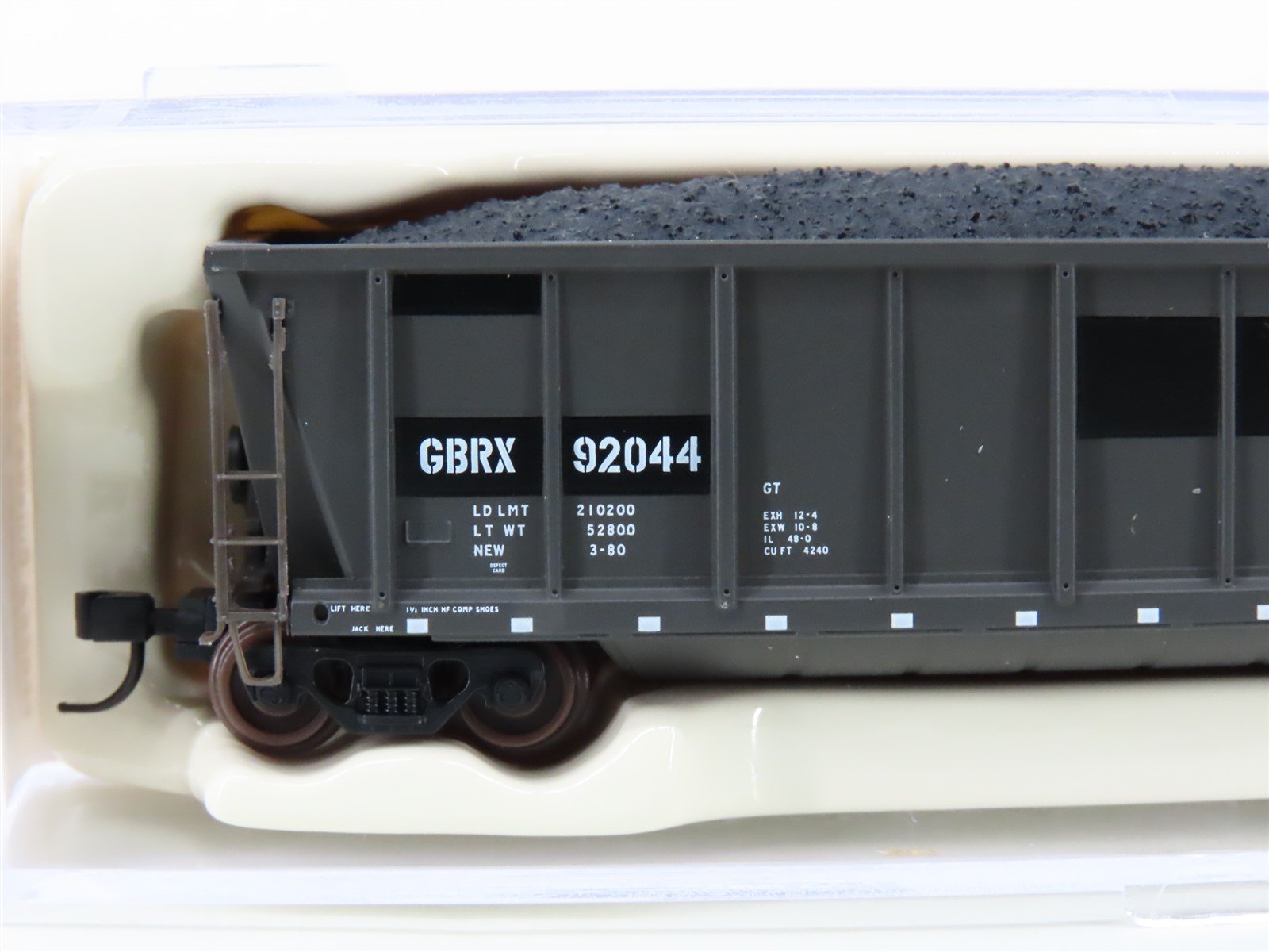 N Scale Atlas 43810-5 GBRX Greenbriar Leasing Coalveyor Hopper #92044 w/Load