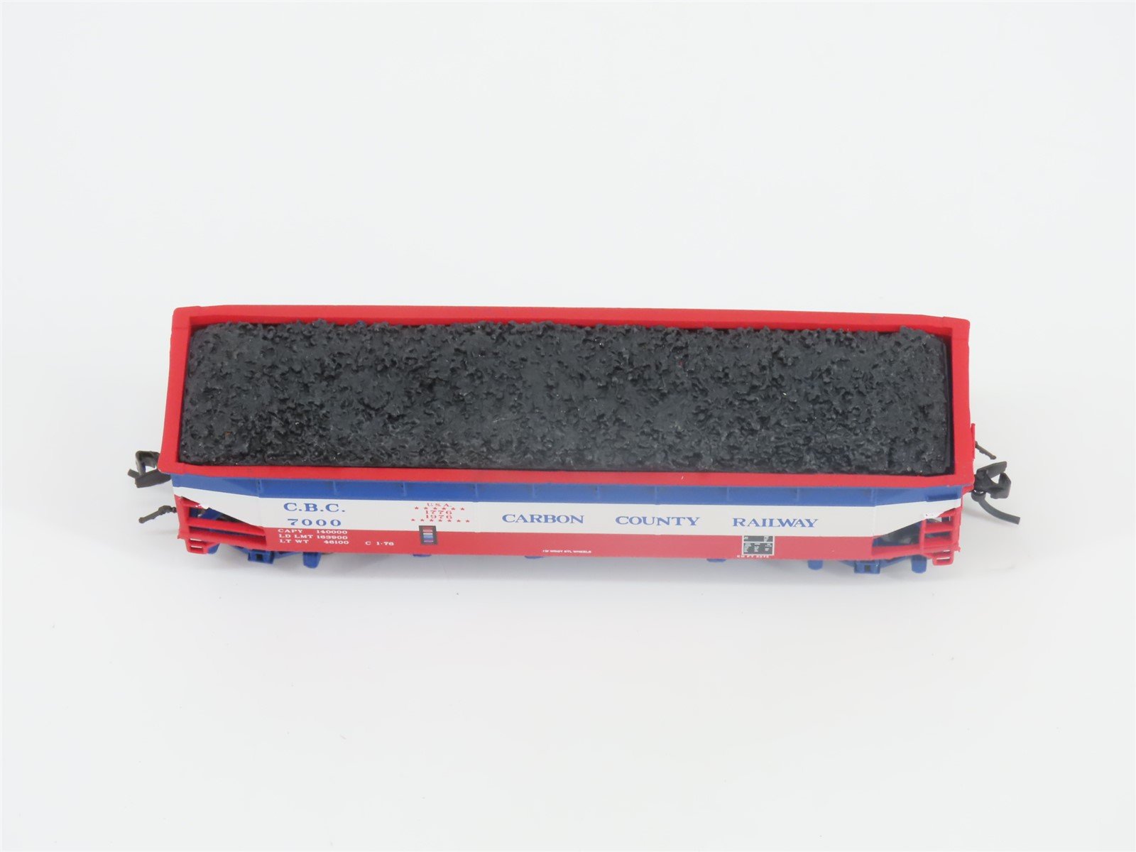 N Bluford Shops NSE BLU15-07 CBC Carbon County Bicentennial 3-Bay Hopper w/ Load