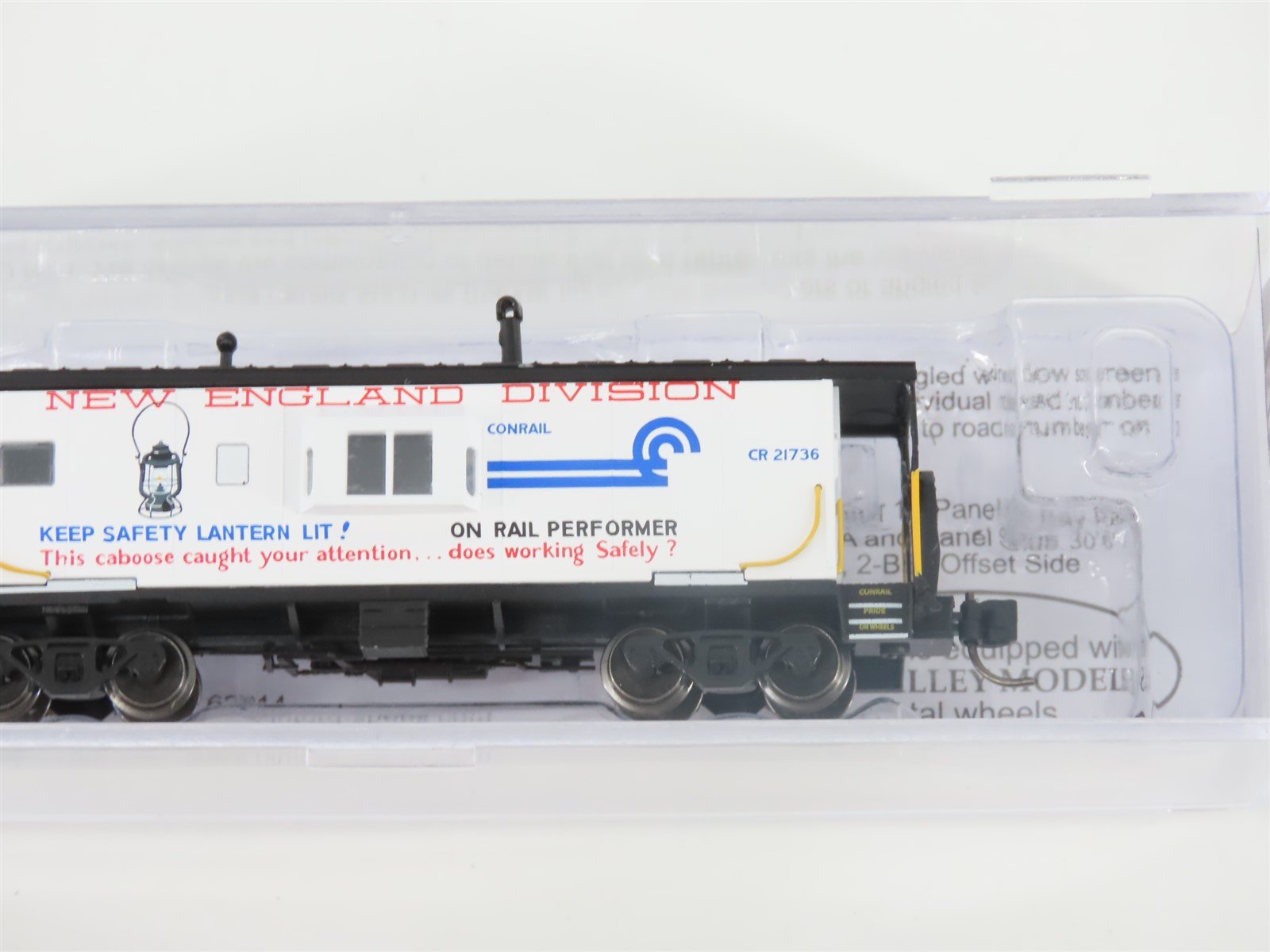 N Bluford Shops NSE BLU21-15 CR Conrail New England Bay Window Caboose #21736