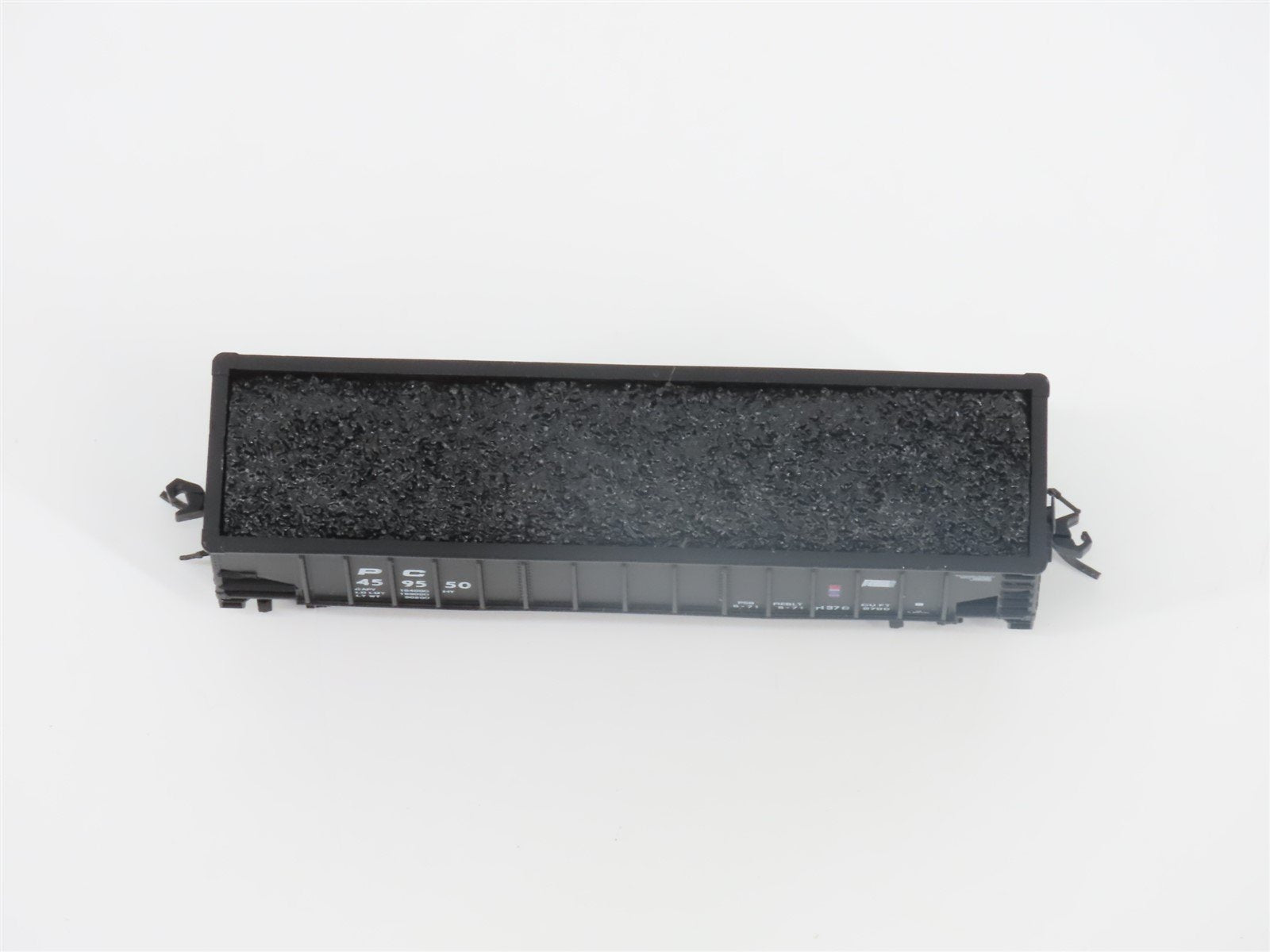 N Bluford Shops 14143 PC Penn Central 3-Bay Rib-Side Hopper #459550 w/ Load